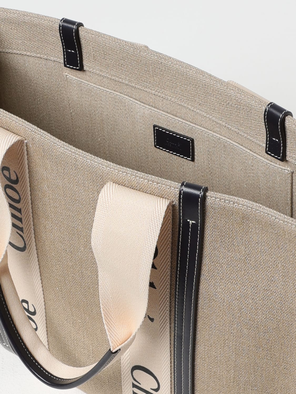 トートバッグ CHLOE Woman Tote bags Beige CHC22AS382I26 91J Chloe クロエ トートバッグ WOODY LARGE レディース