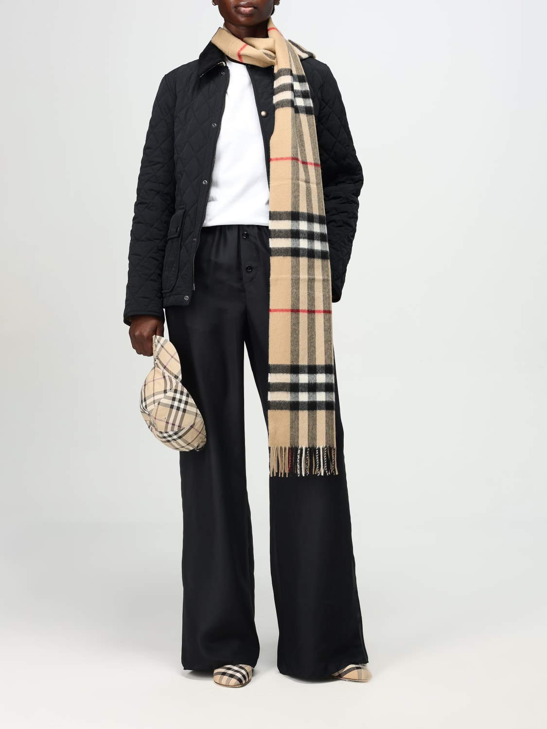 ハット BURBERRY Woman Hat Beige 8102967 BURBERRY: Hat woman - Beige | Burberry hat 8102967 online at