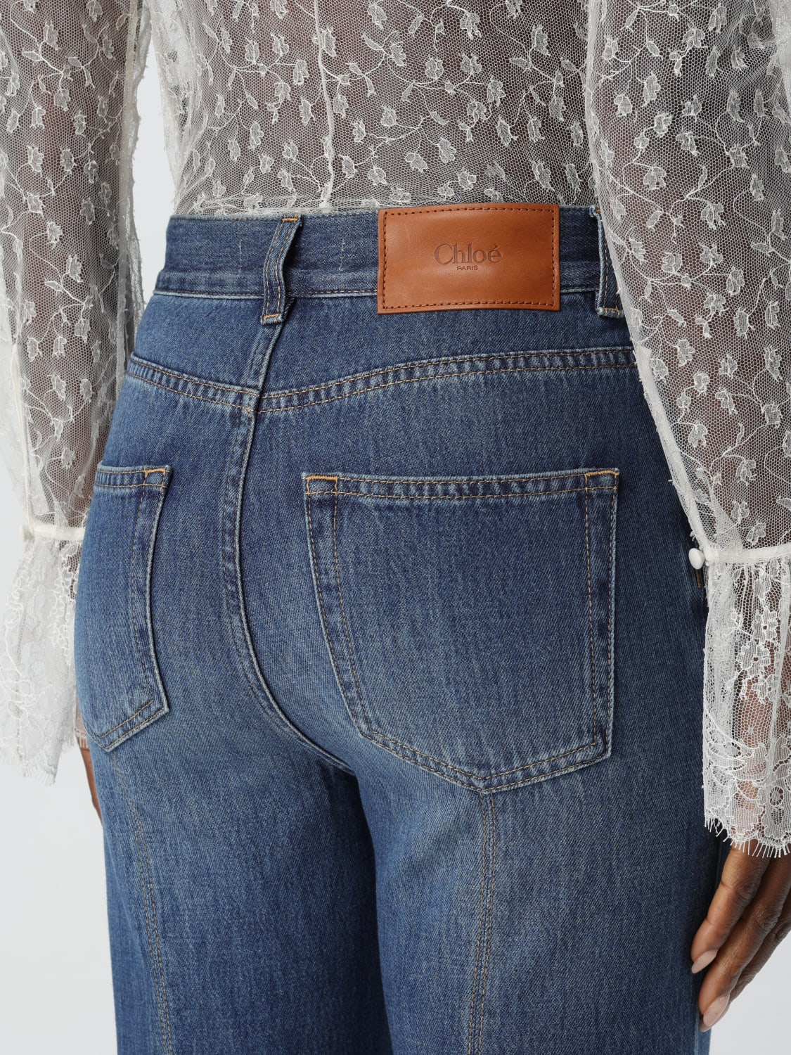 デニム・ジーパン CHLOE Woman Jeans Blue CH25SDP16153 402 Chloé Wide Leg Jeans In Denim in Night blue | Chloé US