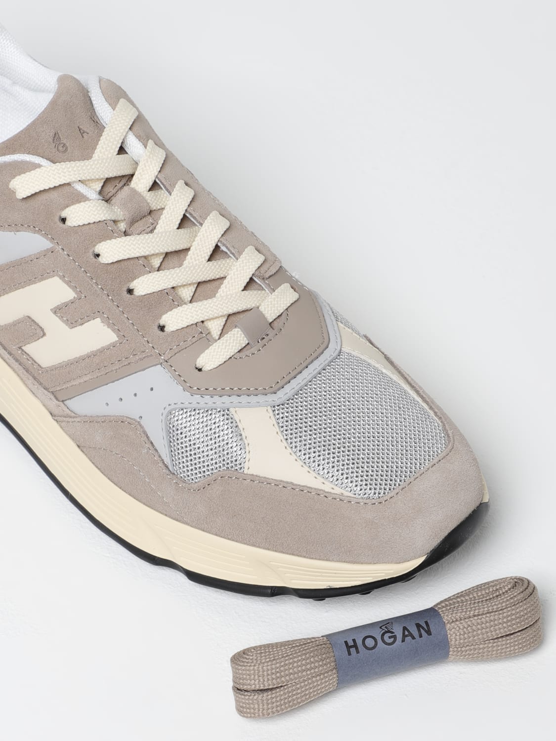 スニーカー HOGAN Men Sneakers Beige HXM5630FK70U4P 743O HOGAN：スニーカー メンズ - ベージュ | GIGLIO.COMオンラインの