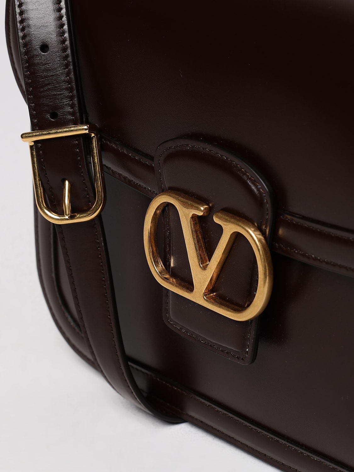 ショルダーバッグ・ポシェット VALENTINO Woman Crossbody bags Brown 6W2B0R15UHF REL VALENTINO GARAVANI: Crossbody bags woman - Brown | Valentino