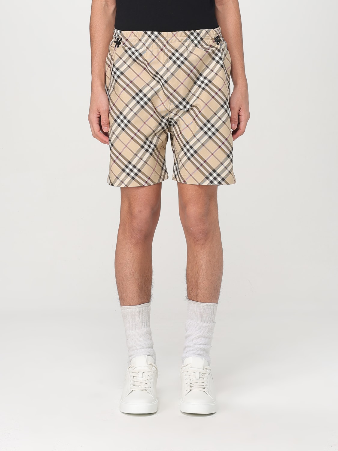 ハーフ・ショートパンツ BURBERRY Men Shorts 8102231 A5686 Beige BURBERRY: Short men - Beige | Burberry short 8102231 online