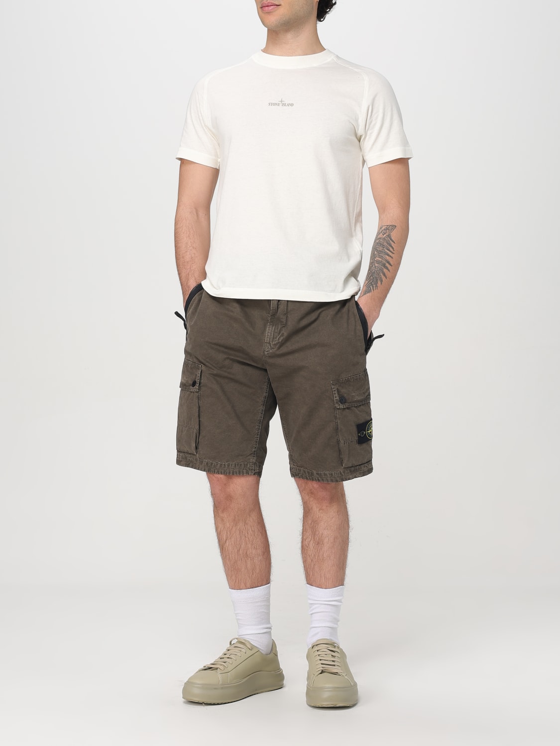 Tシャツ・カットソー STONE  Men T-shirt Ivory 2100020S0080 V0093 STONE ISLAND: T-shirt men - Ivory | Stone Island t-shirt