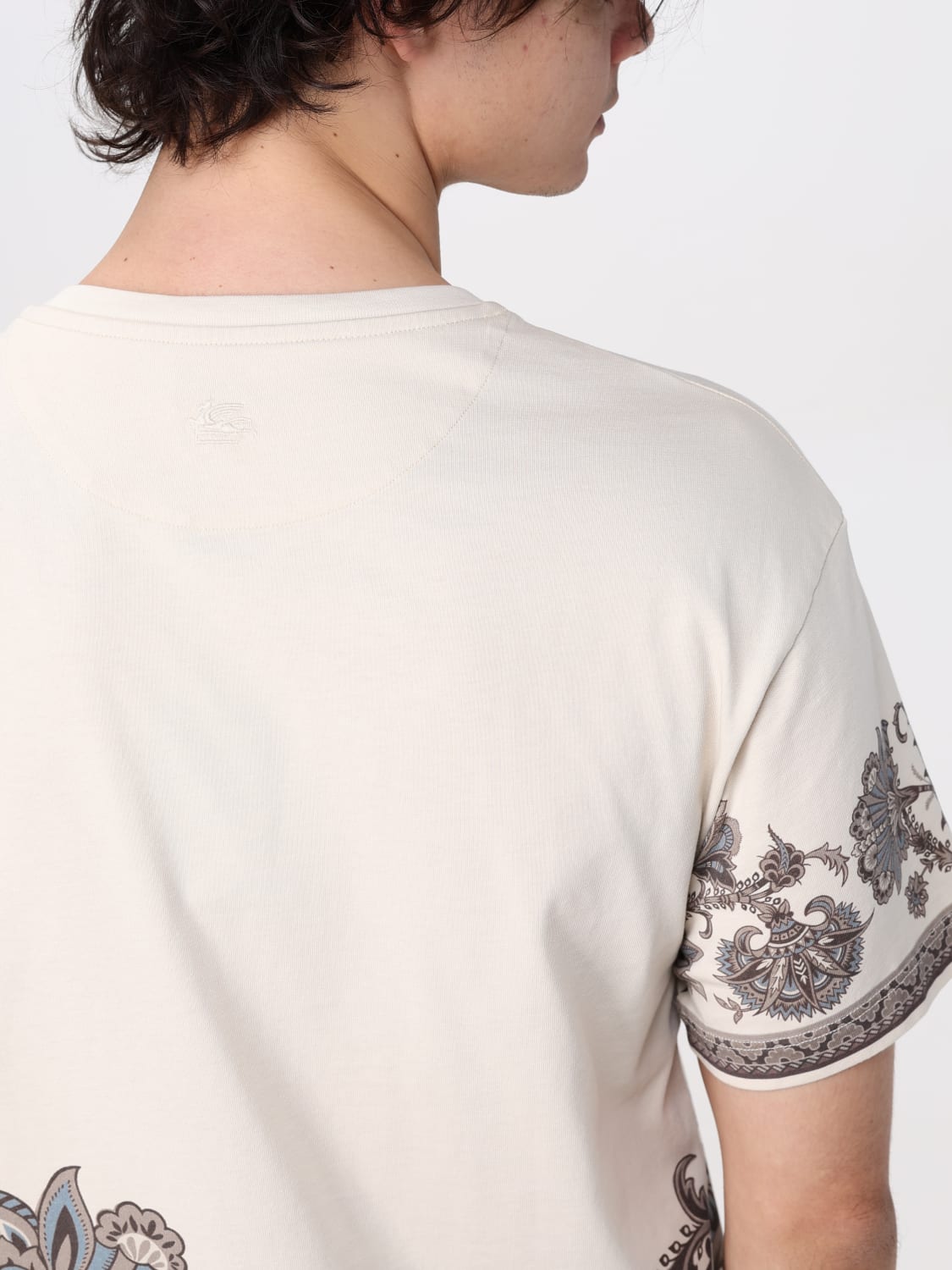Tシャツ・カットソー ETRO Men T-shirt Beige MRMA0004AK598 X0820 ETRO: T-shirt men - Beige | Etro t-shirt MRMA0004AK598