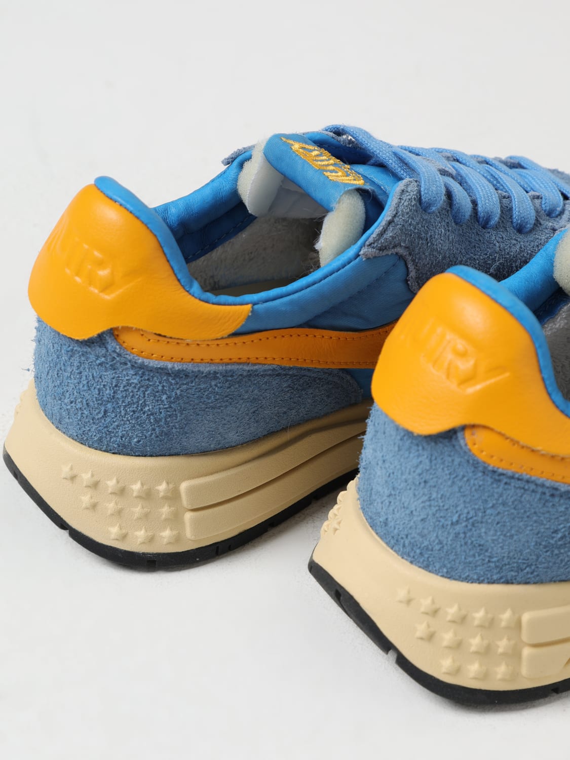 スニーカー AUTRY Men Sneakers Gnawed Blue WWLMUT02 AUTRY: Sneakers men - Gnawed Blue | Autry sneakers WWLMUT02