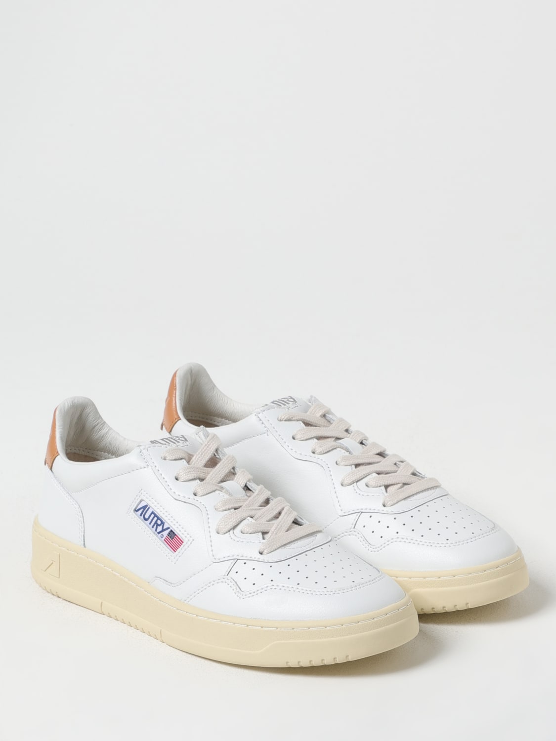 AUTRY SNEAKERS: Sneakers Medalist Autry in pelle, Bianco - Img 2