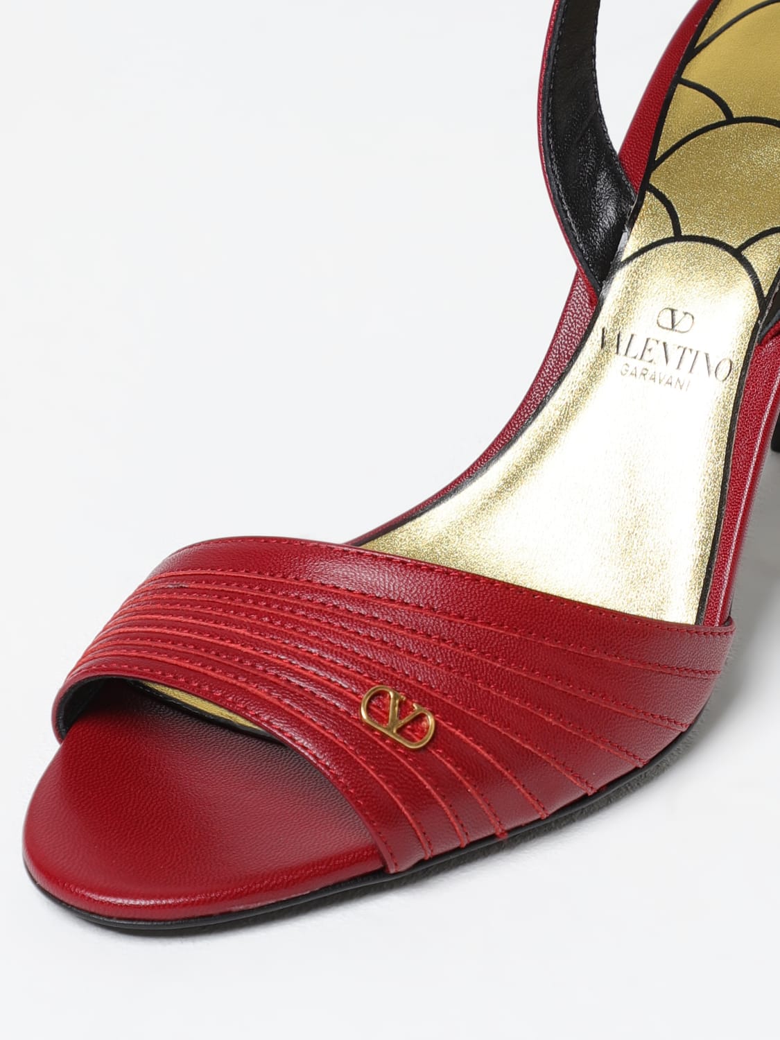 シューズ・サンダルその他 VALENTINO GARAVANI Woman Heeled sandals Red 6W2S0LD0DDT WQ1 VALENTINO GARAVANI: Shoes woman - Red | Valentino Garavani