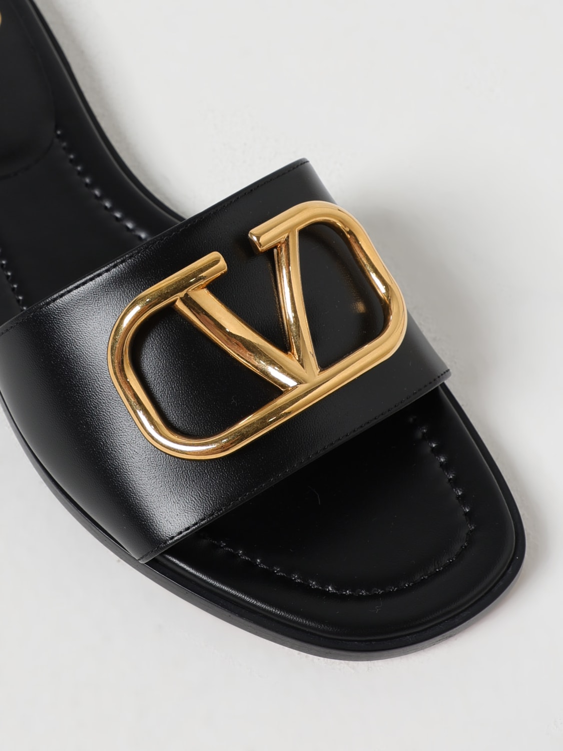 フラットシューズ VALENTINO GARAVANI Woman Flat shoes Black 6W2S0LP4ZQF 0NO Valentino Garavani 6W2S0LJ5 Woman Black Flat shoes - Zuklat