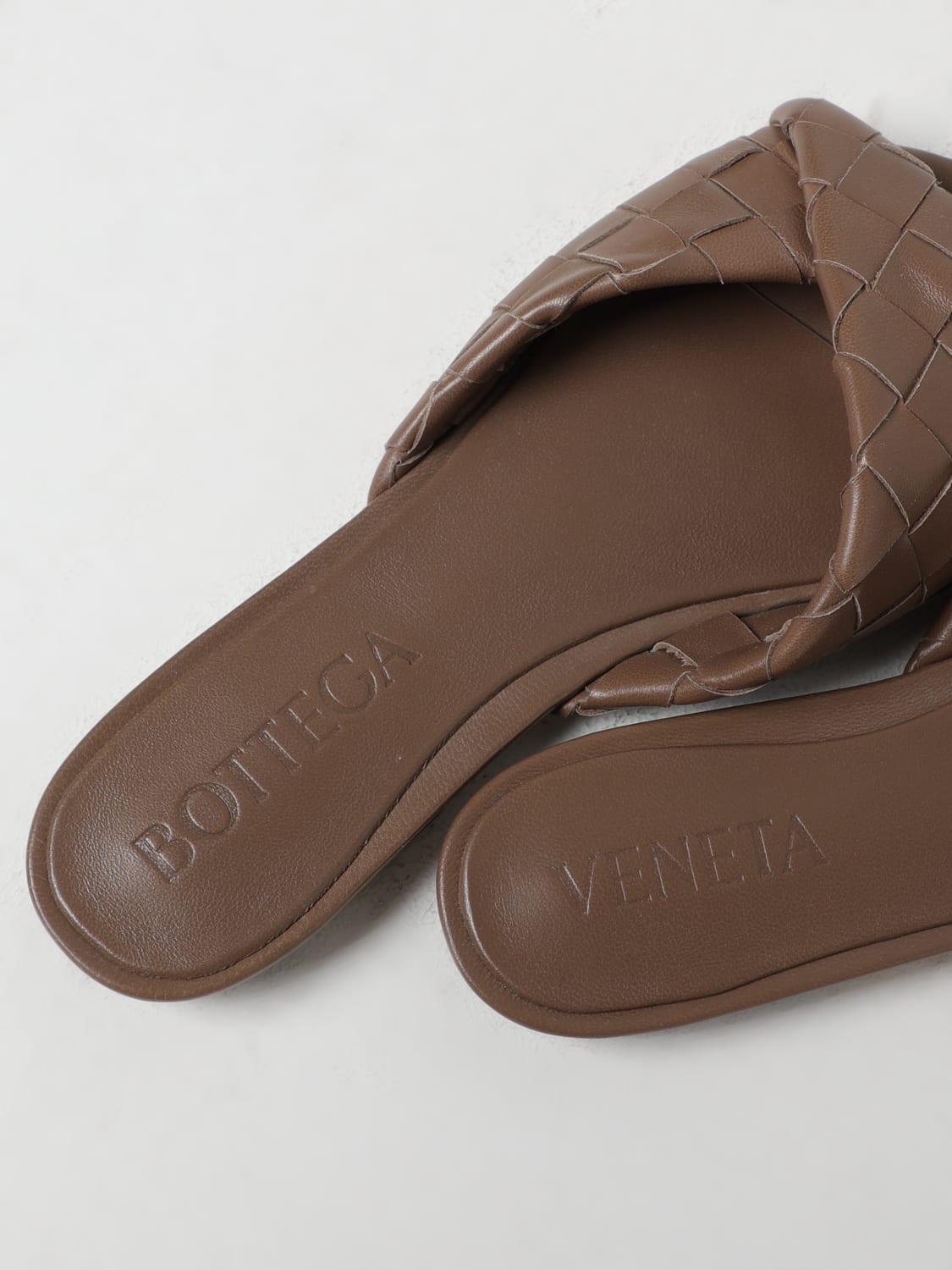 BOTTEGA VENETA: Shoes woman - Brown | Bottega Veneta flat
