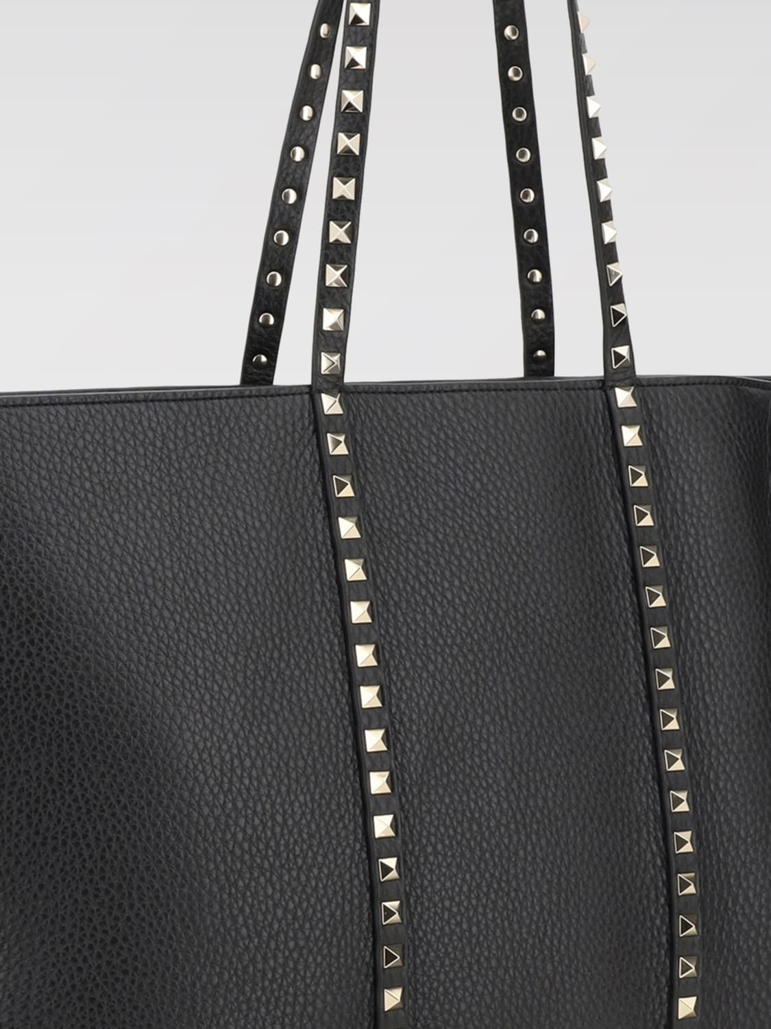 ショルダーバッグ・ポシェット VALENTINO GARAVANI Woman Shoulder bag Black 6W2B0R04VSF 0NO VALENTINO GARAVANI: Shoulder bag woman - Black | Valentino
