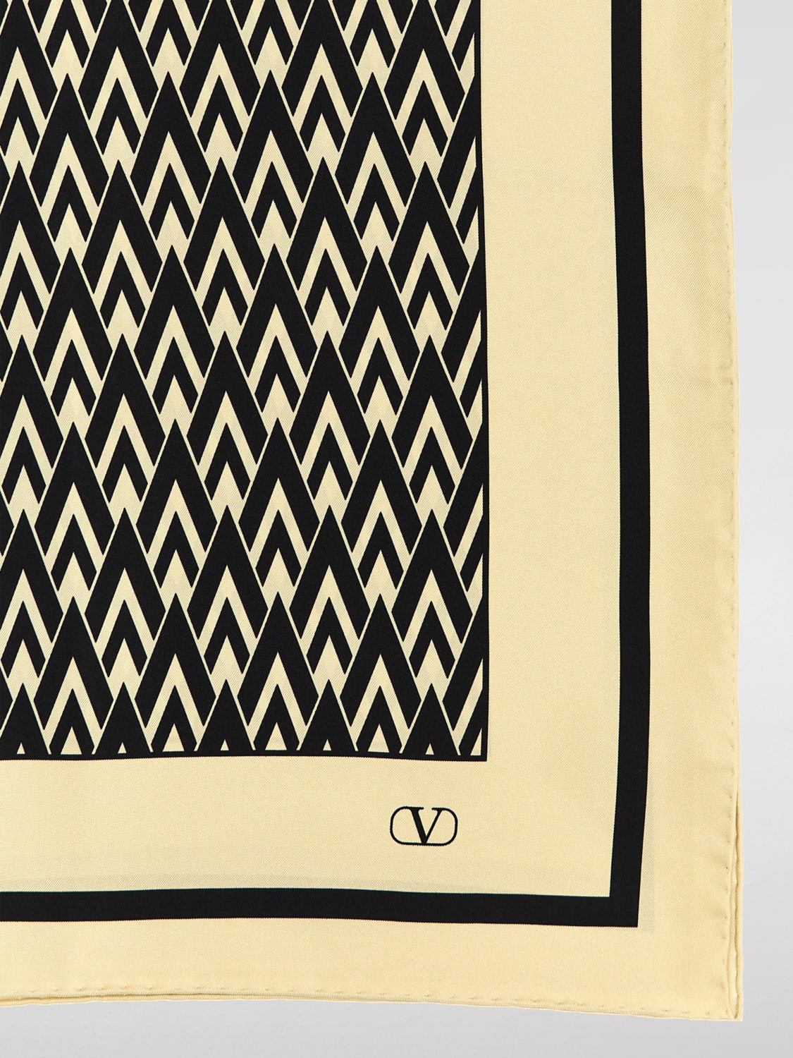 VALENTINO GARAVANI FULAR: Bufanda mujer Valentino Garavani, Negro - Img 2