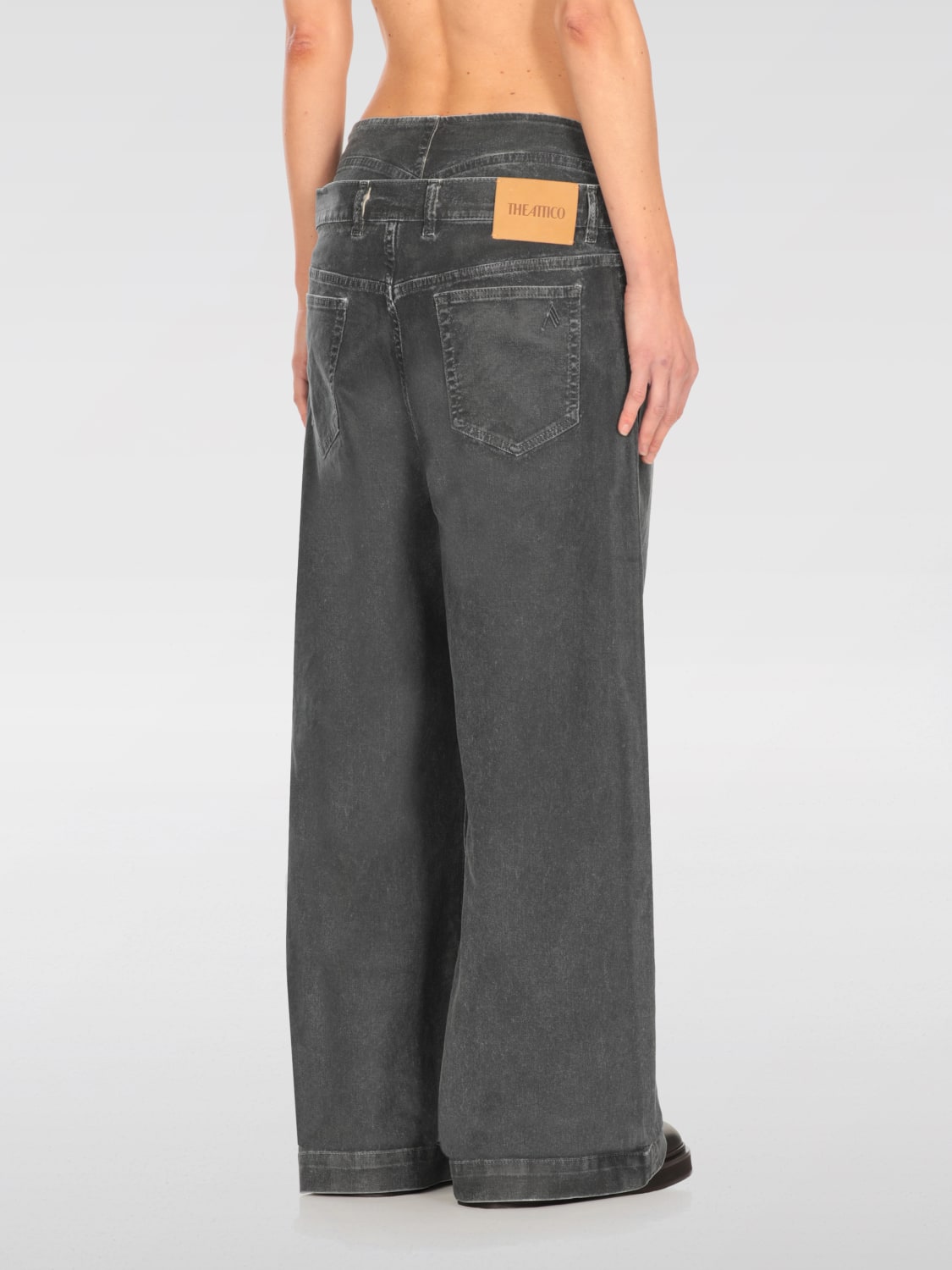 デニム・ジーパン THE ATTICO Woman Jeans Blue 250WCP00190DDD100AA 184 Mid-rise straight jeans in blue - The Attico | Mytheresa