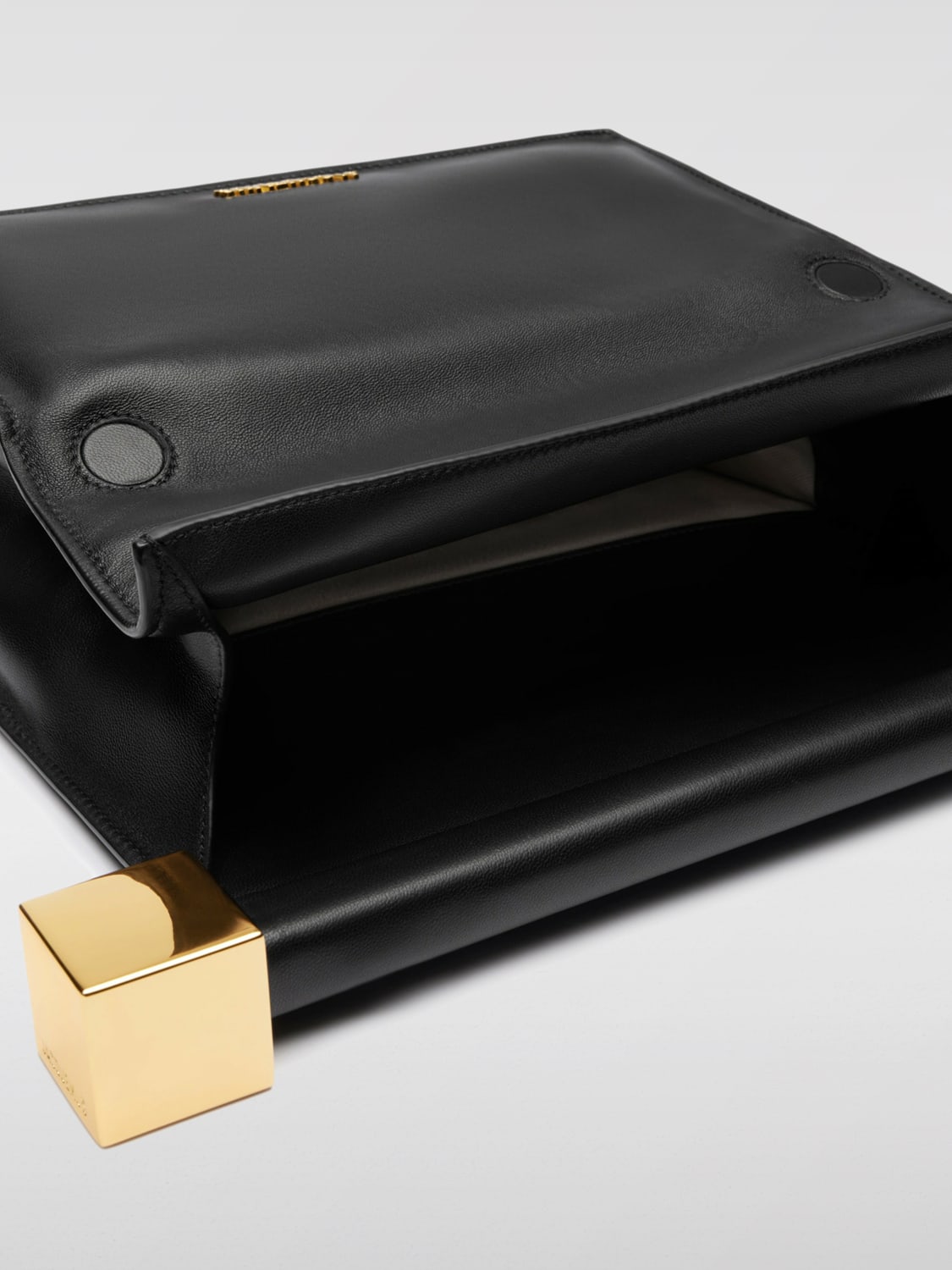 JACQUEMUS CLUTCH: Clutch Le Rond Carrè Jacquemus in pelle , Nero - Img 5