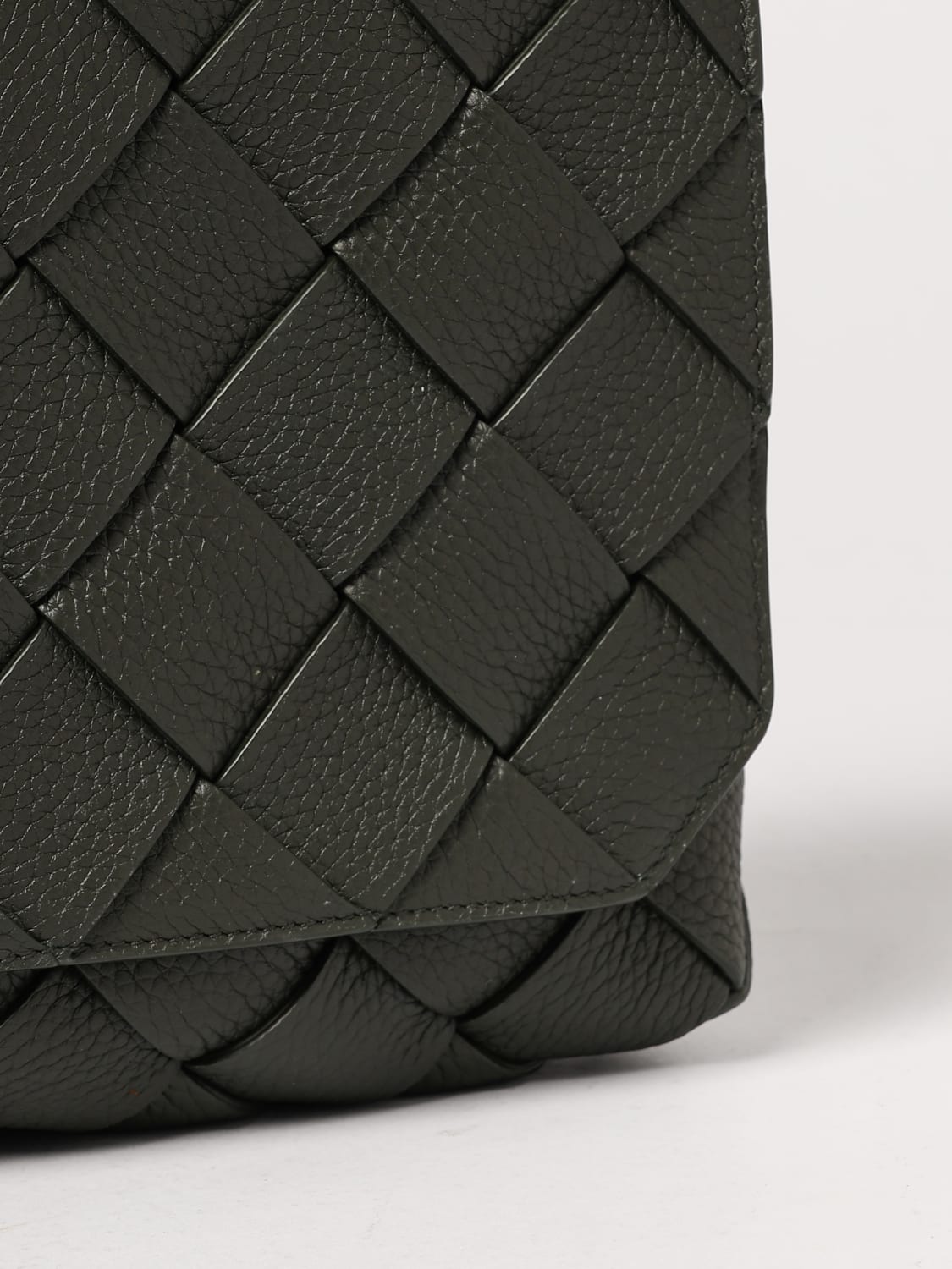 ショルダーバッグ BOTTEGA VENETA Men Shoulder bag Green 815796V4FV1 3009 Bottega Veneta® Men's Large Diago in Dark green. Shop online