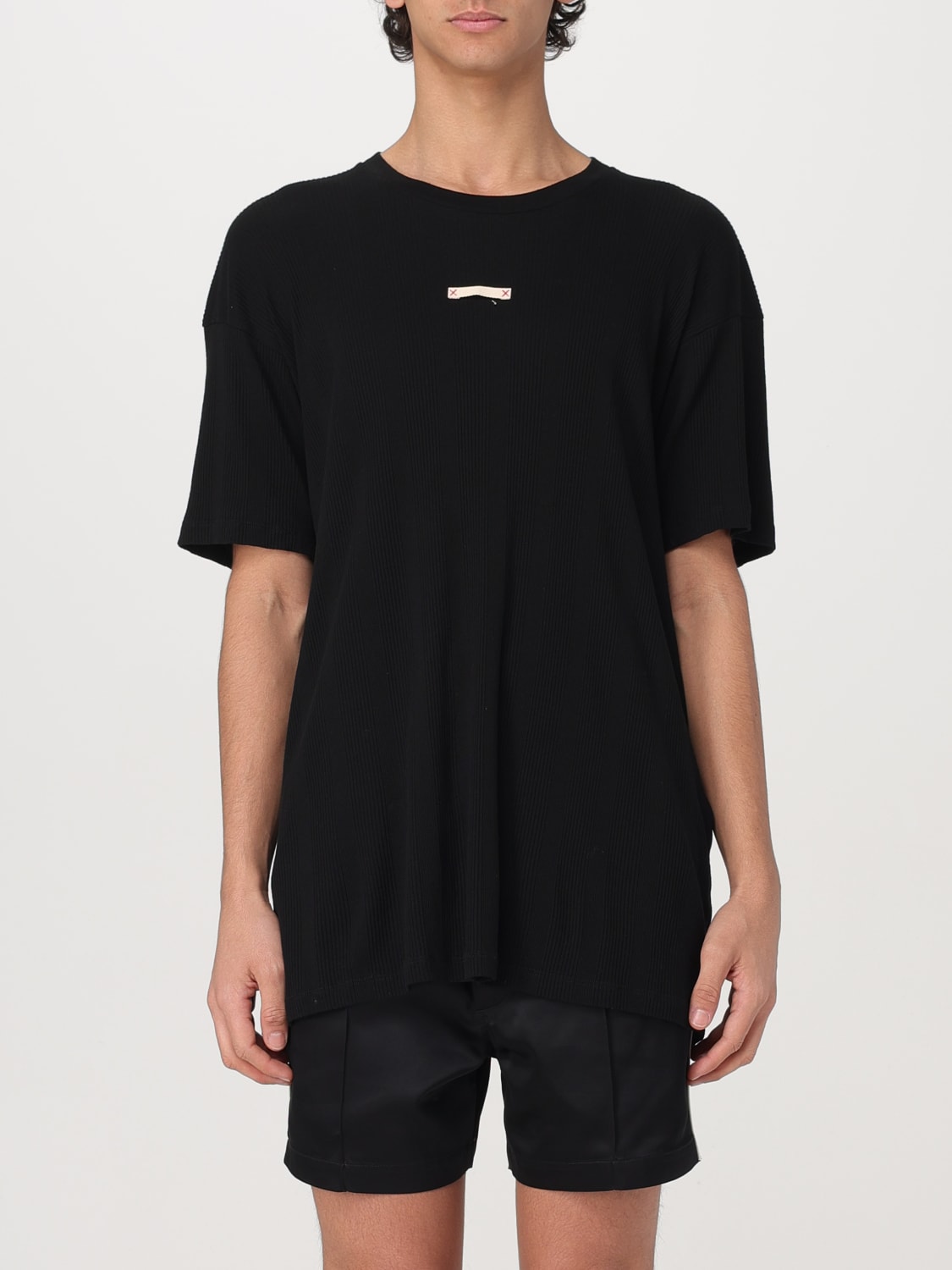 MAISON MARGIELA: T-shirt in cotone a costine - Nero | T