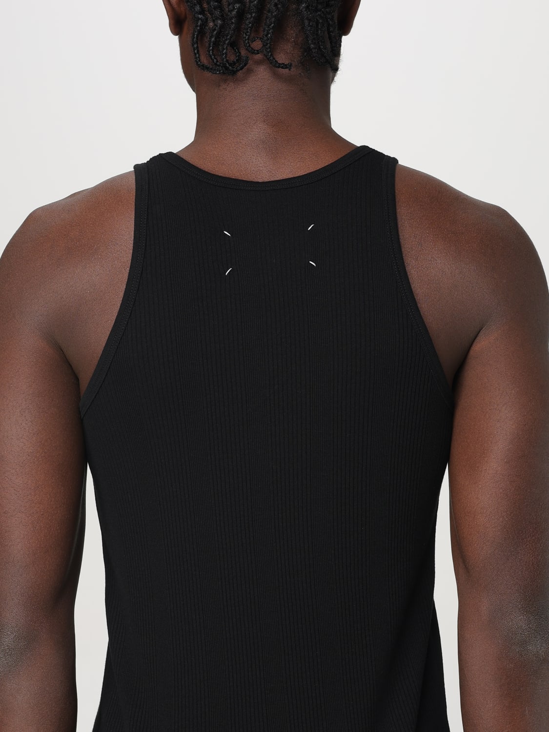 MAISON MARGIELA: T-shirt men - Black | Maison Margiela t