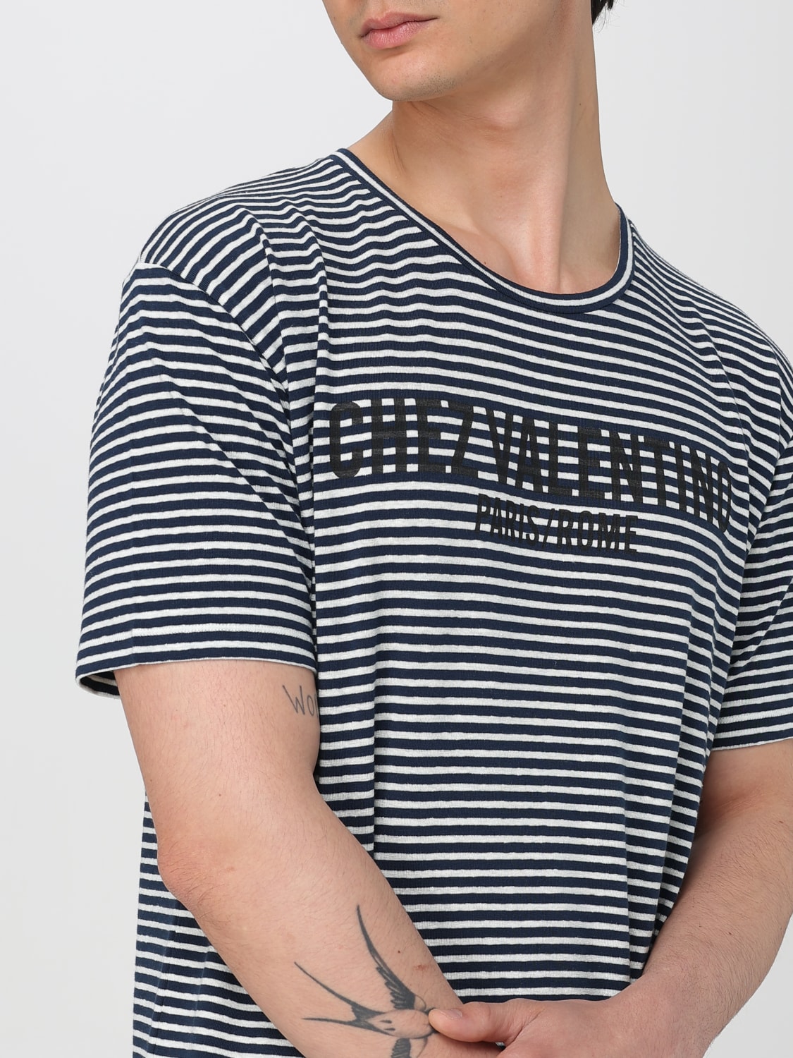 VALENTINO｜ (6V0MG16S APY RGY / 6V3MG16S APY RGY) VALENTINO: T-shirt men - Indigo | Valentino t-shirt