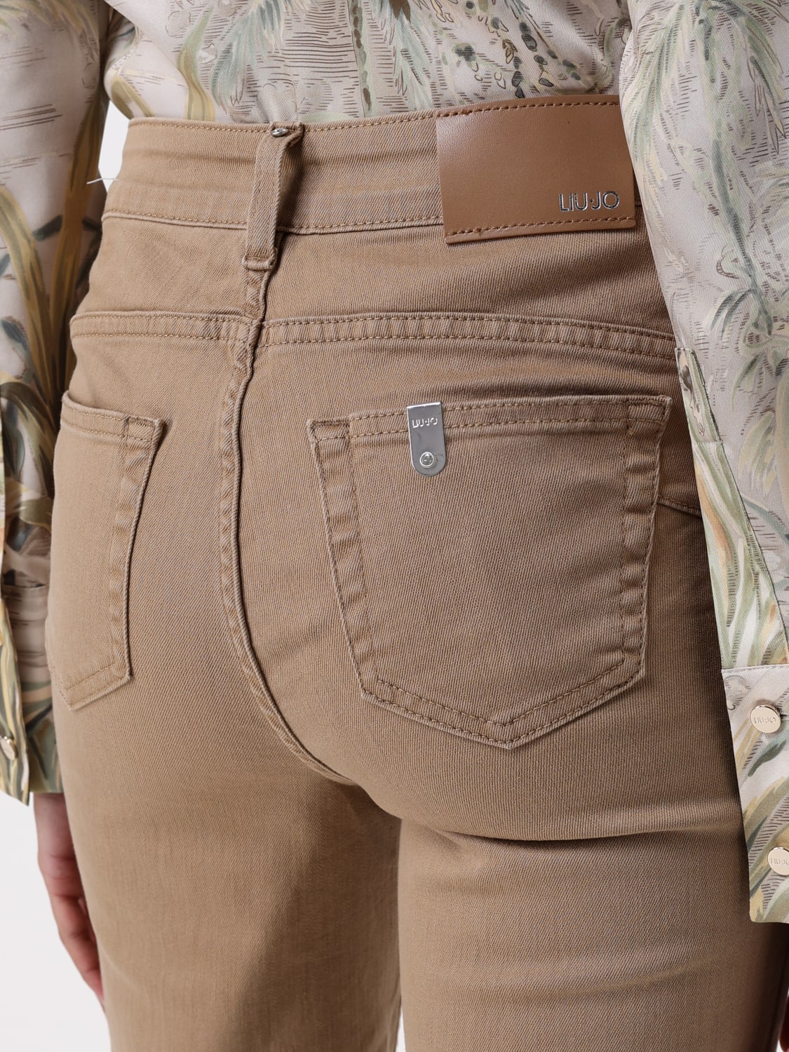 LIU JO PANTALONE: Pantalone flared Liu Jo in cotone stretch , Beige - Img 3