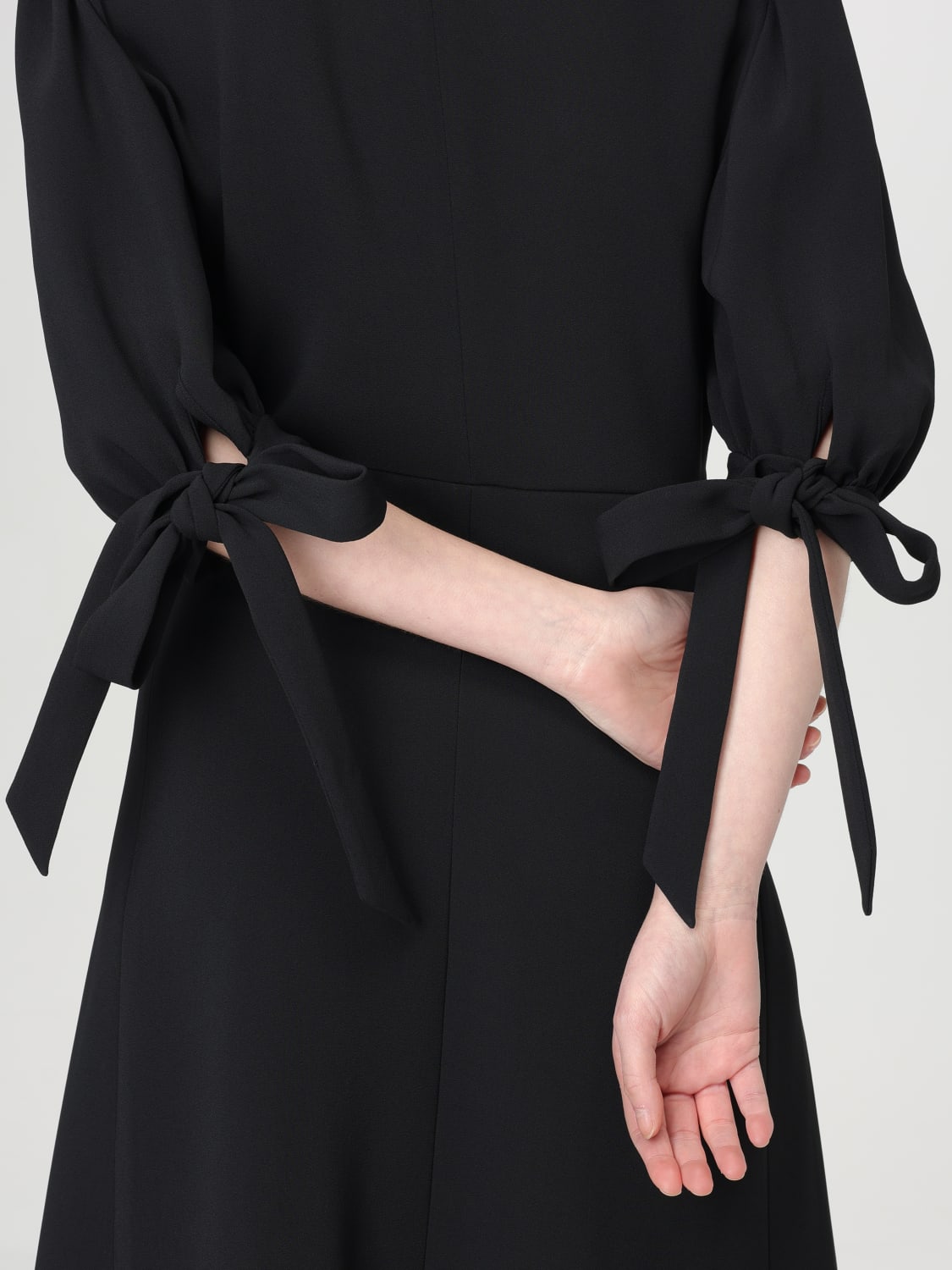 ワンピース CHLOE Woman Dress Black CH25SR049263 001 CHLOÉ: Dress woman - Black | Chloé dress CH25SRO49263 online