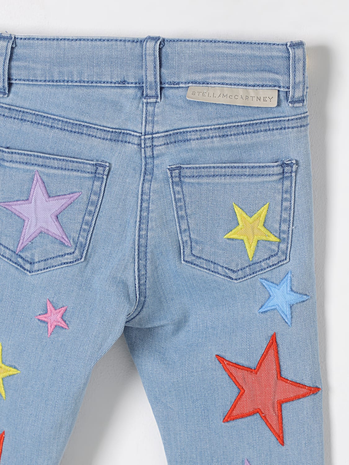 STELLA MCCARTNEY KIDS JEANS: Jeans con stelle ricamate Stella Mcartney Kids, Blue - Img 3