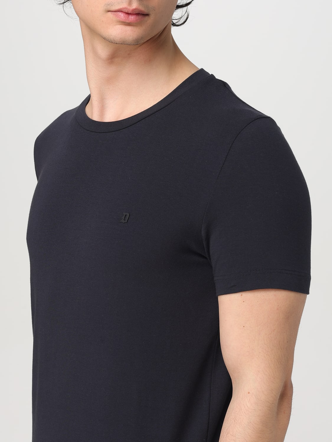 Tシャツ・カットソー DONDUP Men T-shirt Black US198JF0309UIT3 999 最大10,000円OFFクーポン!!】 ドンダップ DONDUP Tシャツ メンズ