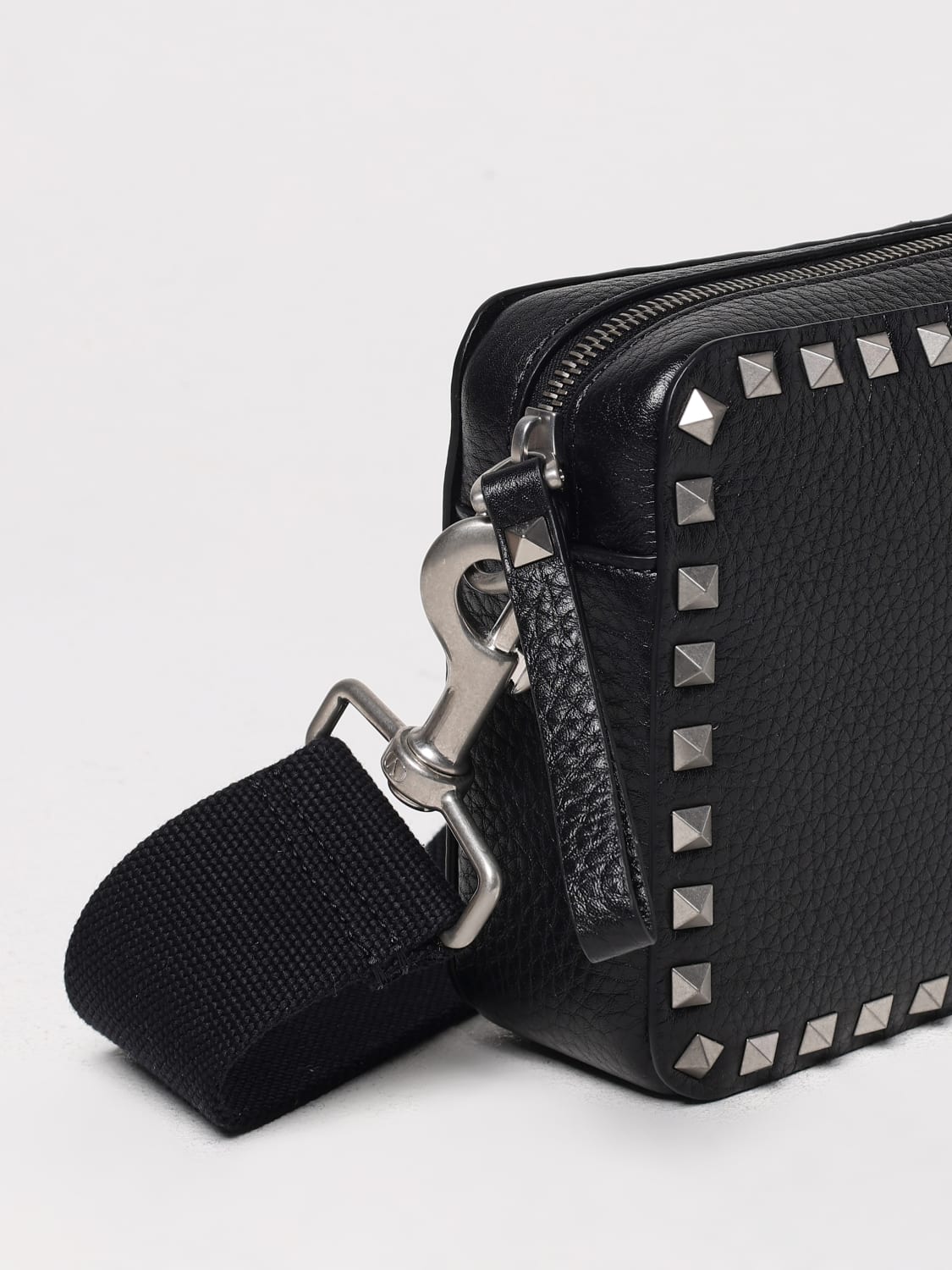 ショルダーバッグ VALENTINO SHOULDER BAG (6Y2B0704TED 0NO) VALENTINO GARAVANI: Bags men - Black | Valentino Garavani