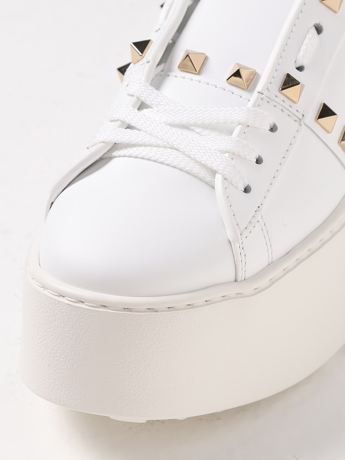 VALENTINO｜SNEAKERS (6W0S0GG8 BHS 0BO / 6W2S0GG8 BHS 0BO VALENTINO GARAVANI: Sneakers woman - White | Valentino