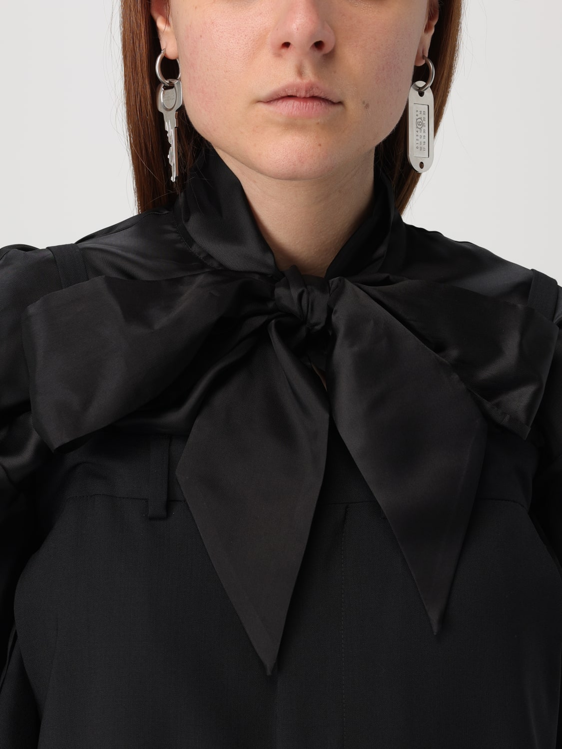 MM6 MAISON MARGIELA GIOIELLI: Orecchini Tag And Key MM6 Maison Margiela in ottone, Argento - Img 2