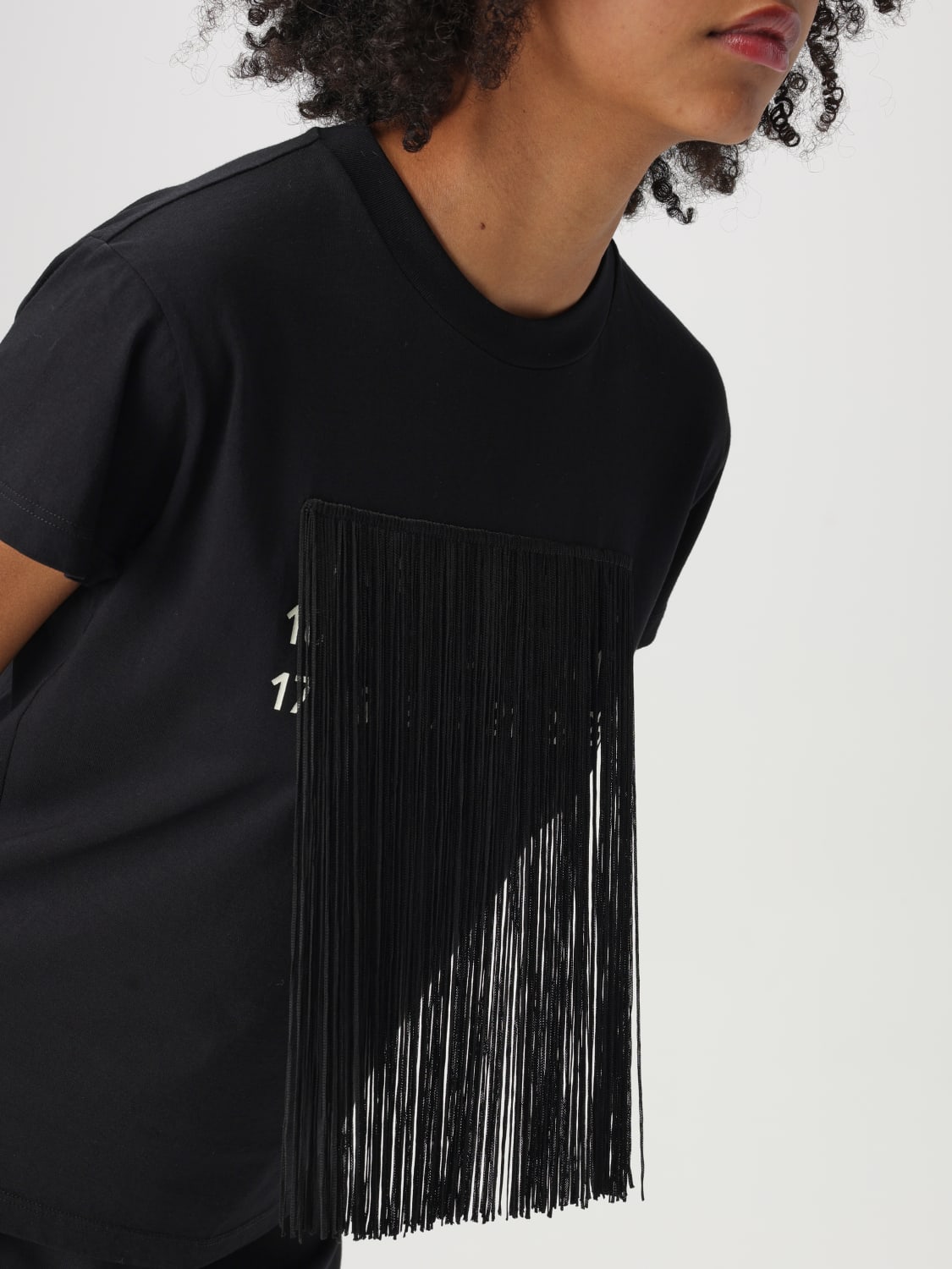 MM6 MAISON MARGIELA T-SHIRTS: T-shirt con frange e logo Mm6 Maison Margiela, Nero - Img 5