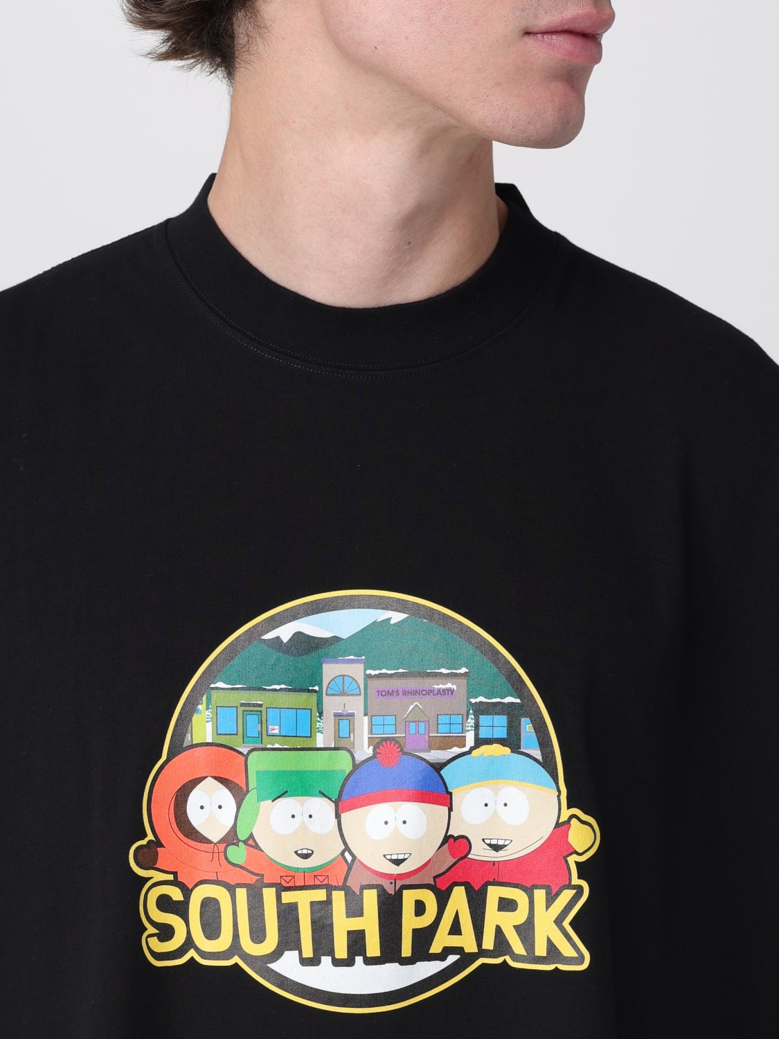 VETEMENTS: T-shirt men - Black | Vetements t-shirt