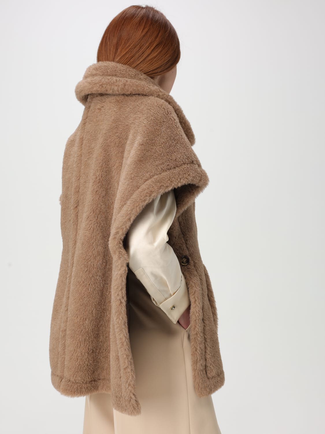 アウターその他 MAX MARA Woman Waistcoat Brown 2514731141600 005 MAX MARA: Waistcoat woman - Brown | Max Mara fur coats