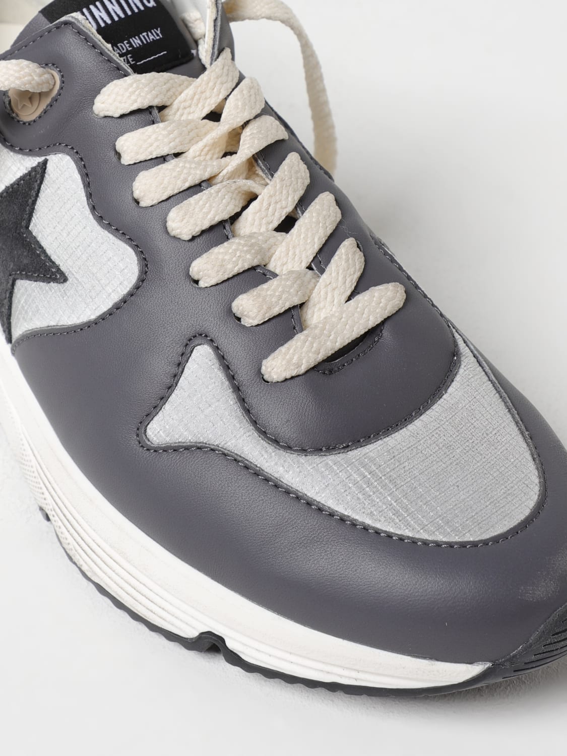 スニーカー GOLDEN GOOSE Men Sneakers Silver GMF00126F00687460576 GOLDEN GOOSE: Sneakers men - Silver | Golden Goose sneakers