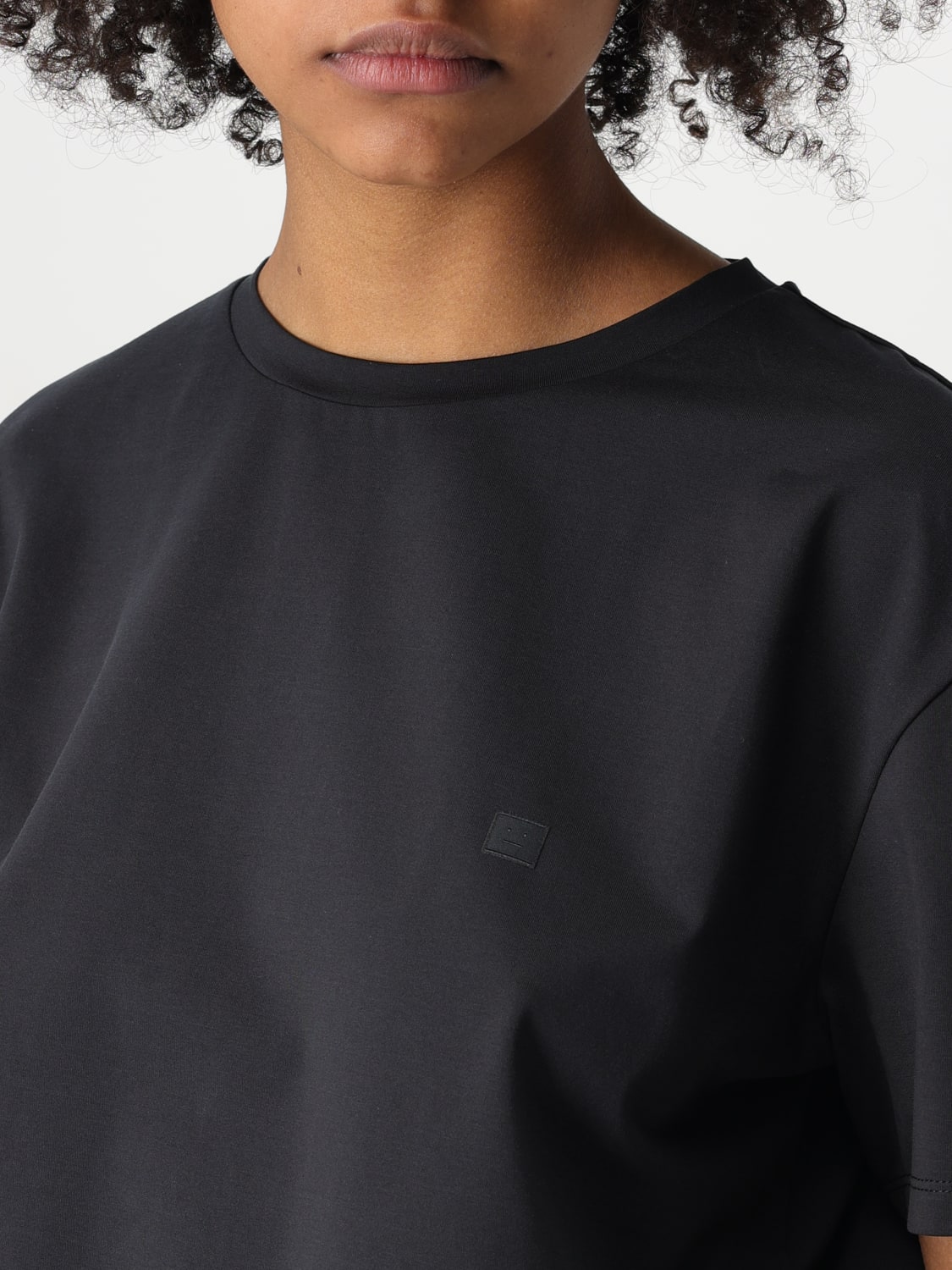 ACNE STUDIOS：Tシャツ レディース - ブラック | GIGLIO.COM