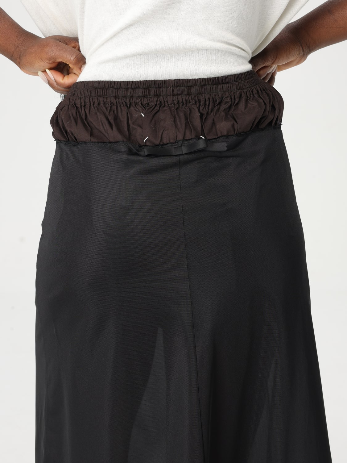 スカート MAISON MARGIELA Woman Skirt Black S51ME0030MTJ023 900 MAISON MARGIELA: Skirt woman - Black | Maison Margiela skirt