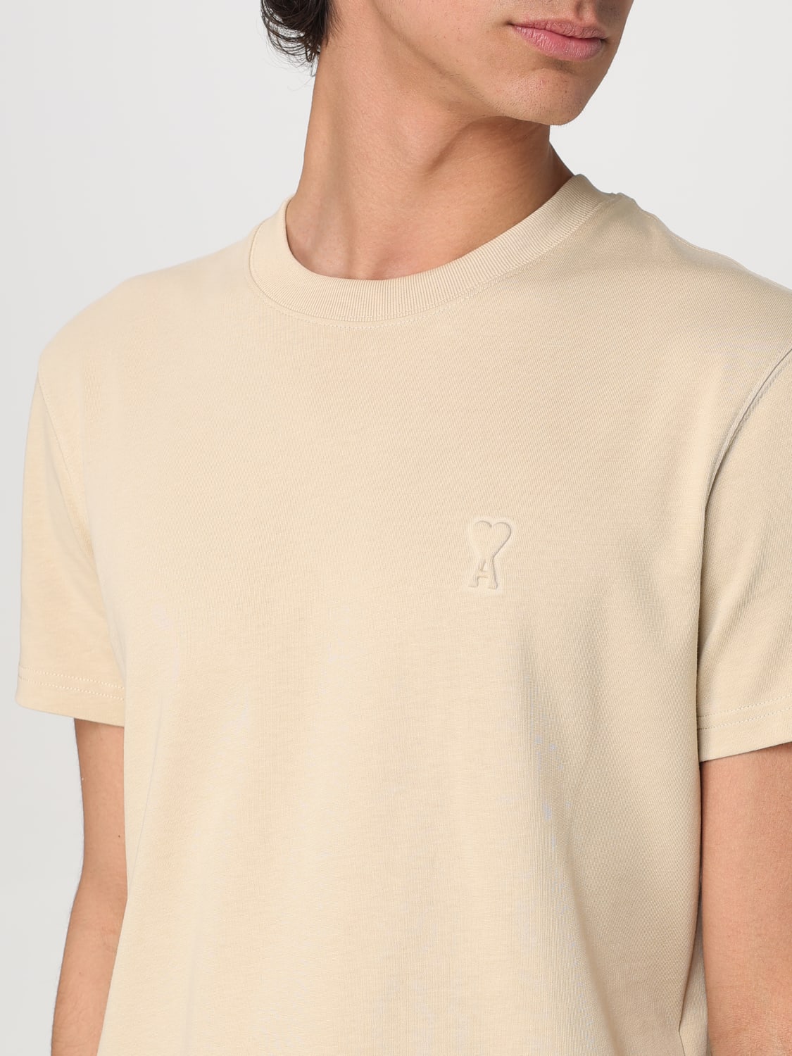 Tシャツ・カットソー AMI PARIS Men T-shirt Beige UTS027726 725 AMI PARIS: T-shirt men - Beige | Ami Paris t-shirt UTS027726