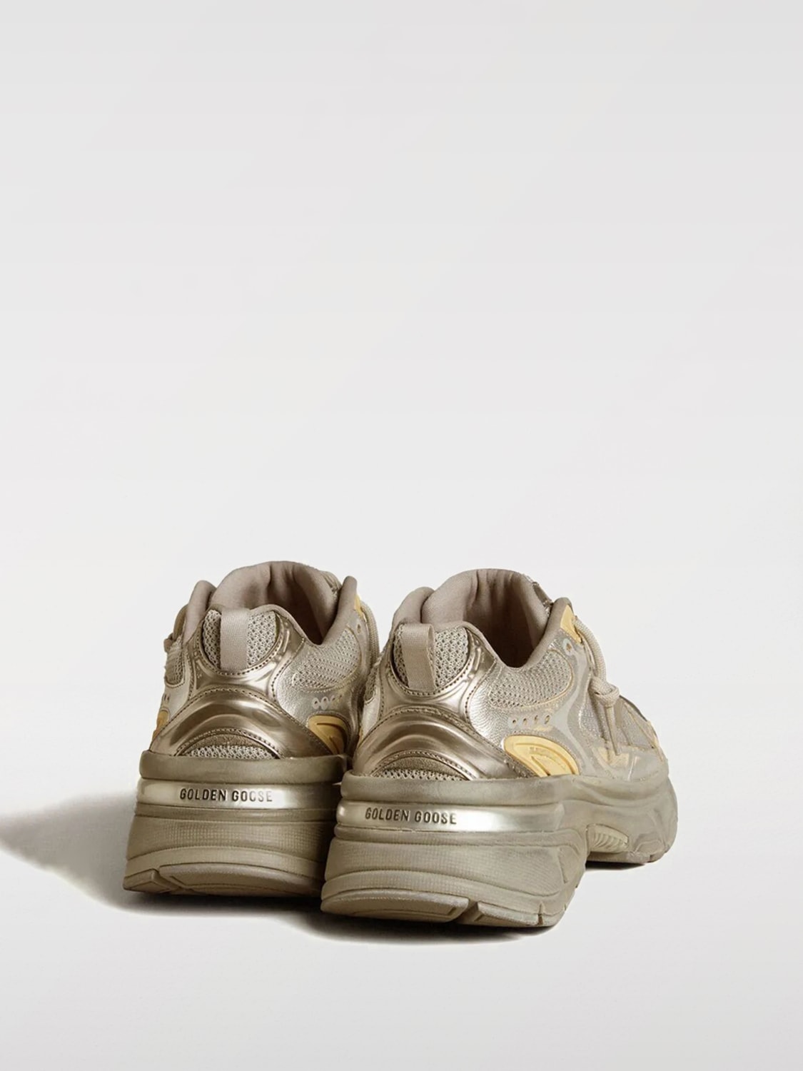 Golden  GWF00464F00505590415 関税送料込 GOLDEN GOOSE: Shoes woman - Gold | Golden Goose sneakers