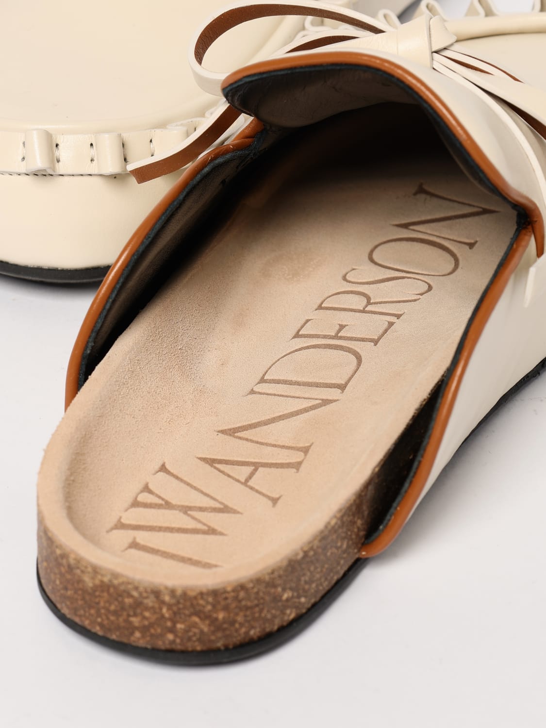 フラットシューズ JW ANDERSON Woman Flat shoes Black LF0069LA0323 999 JW ANDERSON: Loafers woman - White | Jw Anderson flat shoes