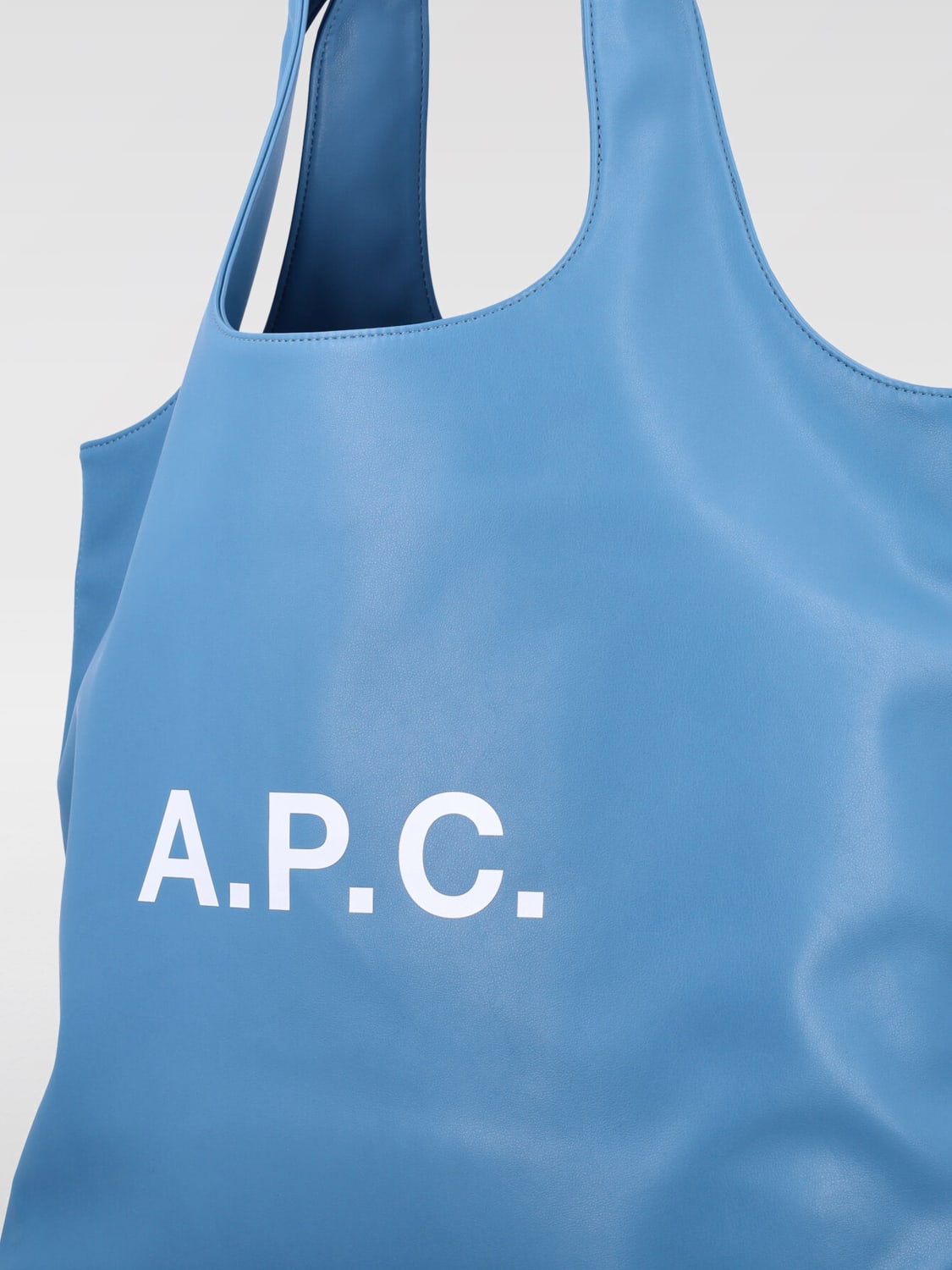 ショルダーバッグ A.P.C. Men Shoulder bag Blue M61565PUAAT IAA A.P.C.: Bags men - Blue | A.P.C. shoulder bag M61565PUAAT
