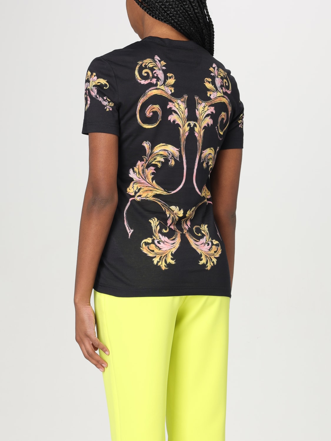 VERSACE JEANS COUTURE T-SHIRTS: T-shirt in cotone con stampa barocca Versace Jeans Couture, Nero - Img 2