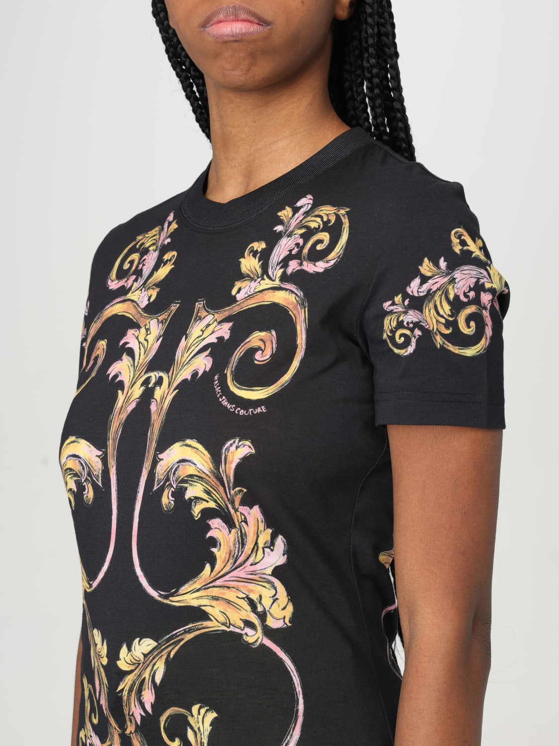 VERSACE JEANS COUTURE T-SHIRTS: T-shirt in cotone con stampa barocca Versace Jeans Couture, Nero - Img 3