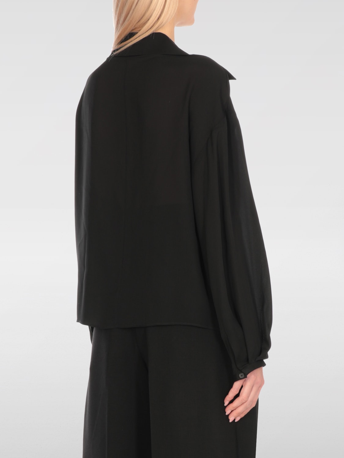 Tシャツ・カットソー KHAITE Women Tops 2196138 200 Black Tシャツ MAE T－Shirt 2196138 | KHAITE