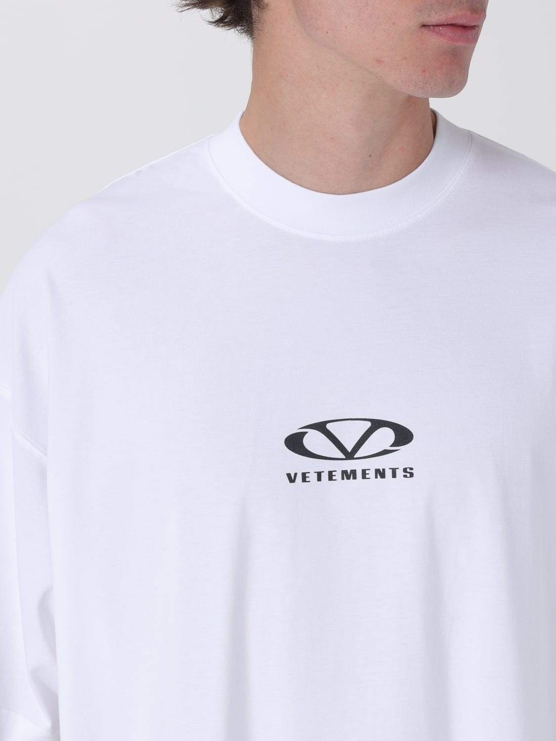 VETEMENTS：Tシャツ メンズ - ホワイト | GIGLIO.COMオンラインの