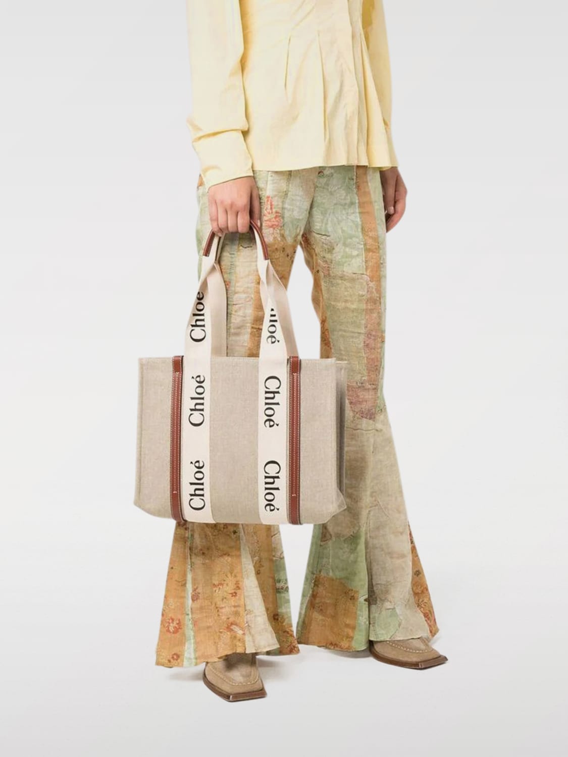 トートバッグ CHLOE Woman Tote bags Sand CHC22AS383I26 90U CHLOÉ: Handbag woman - Sand | Chloé tote bags CHC22AS383I26