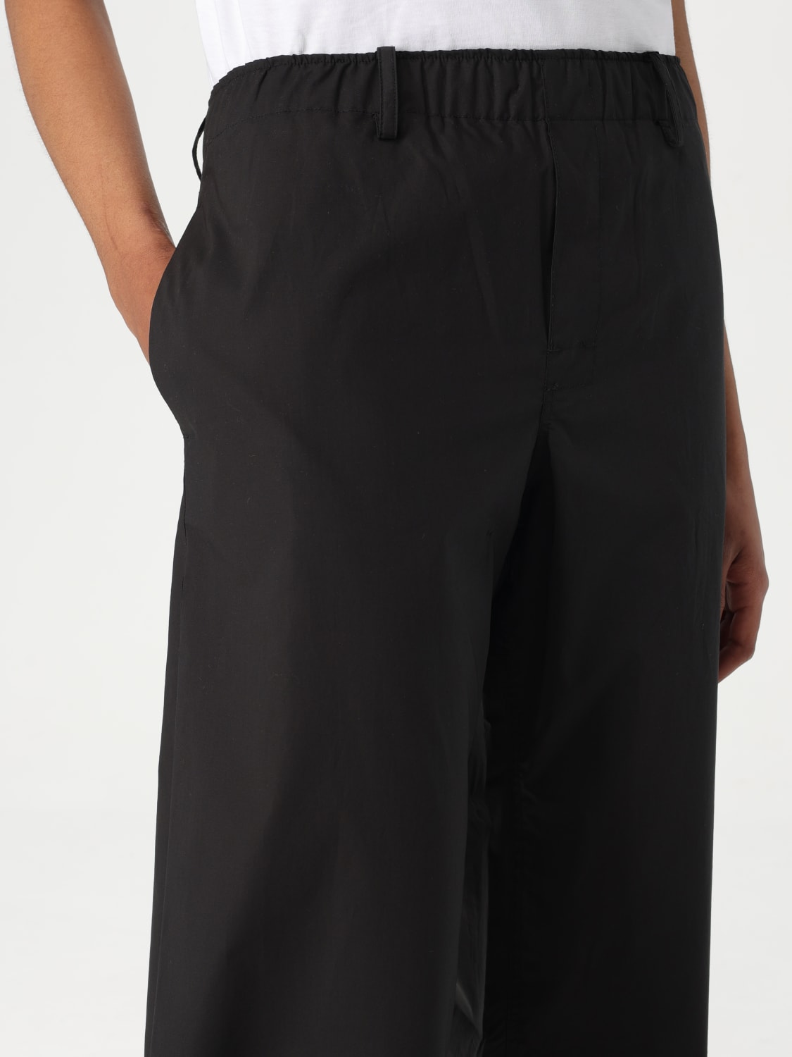 N° 21 Woman Pants Black B0410132 9000 N° 21: Pants woman - Black | N° 21 pants B0410132 online at