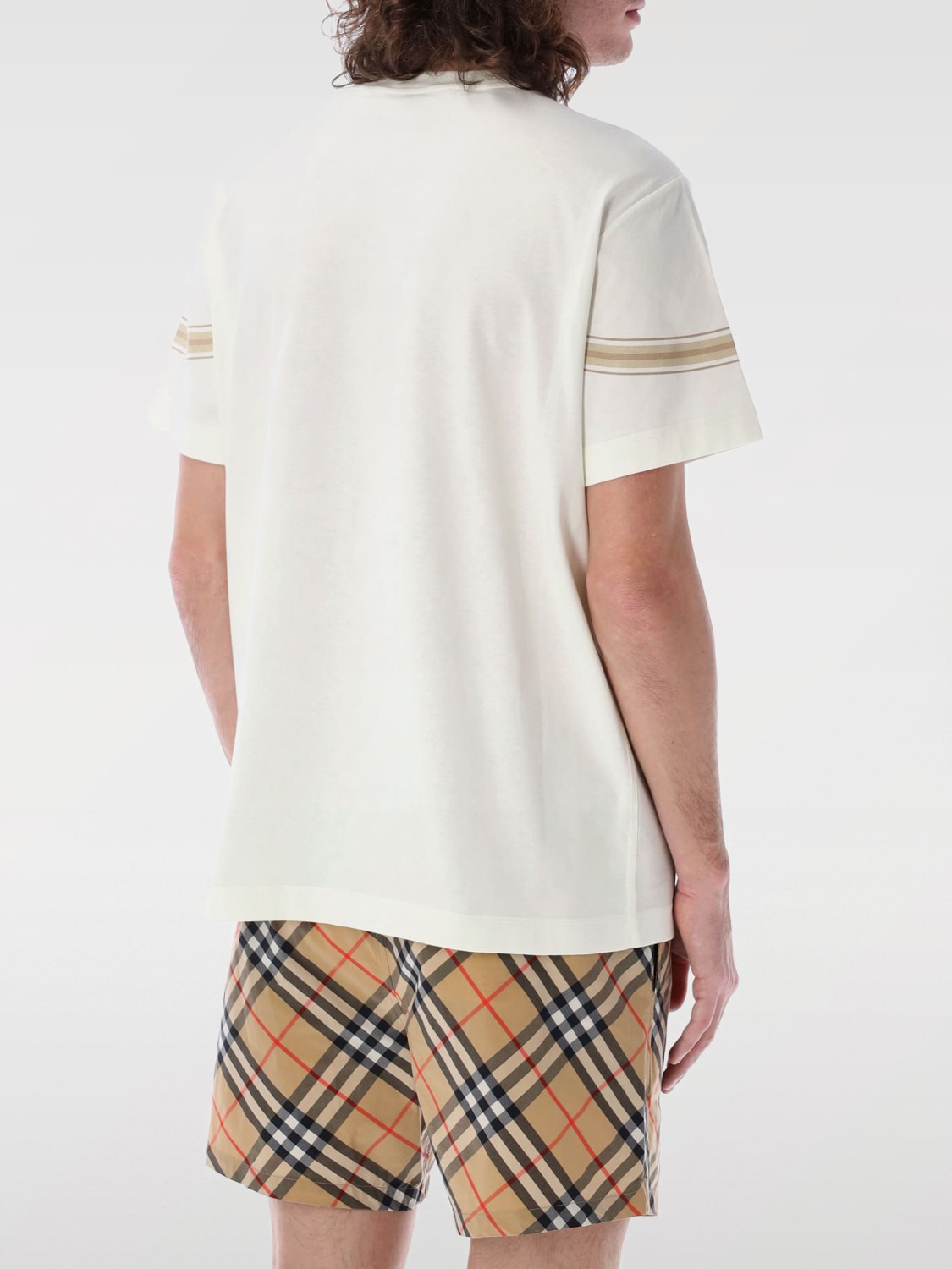 Tシャツ・カットソー BURBERRY Men T-shirt White 8102209 BURBERRY: T-shirt men - White | Burberry t-shirt 8102209