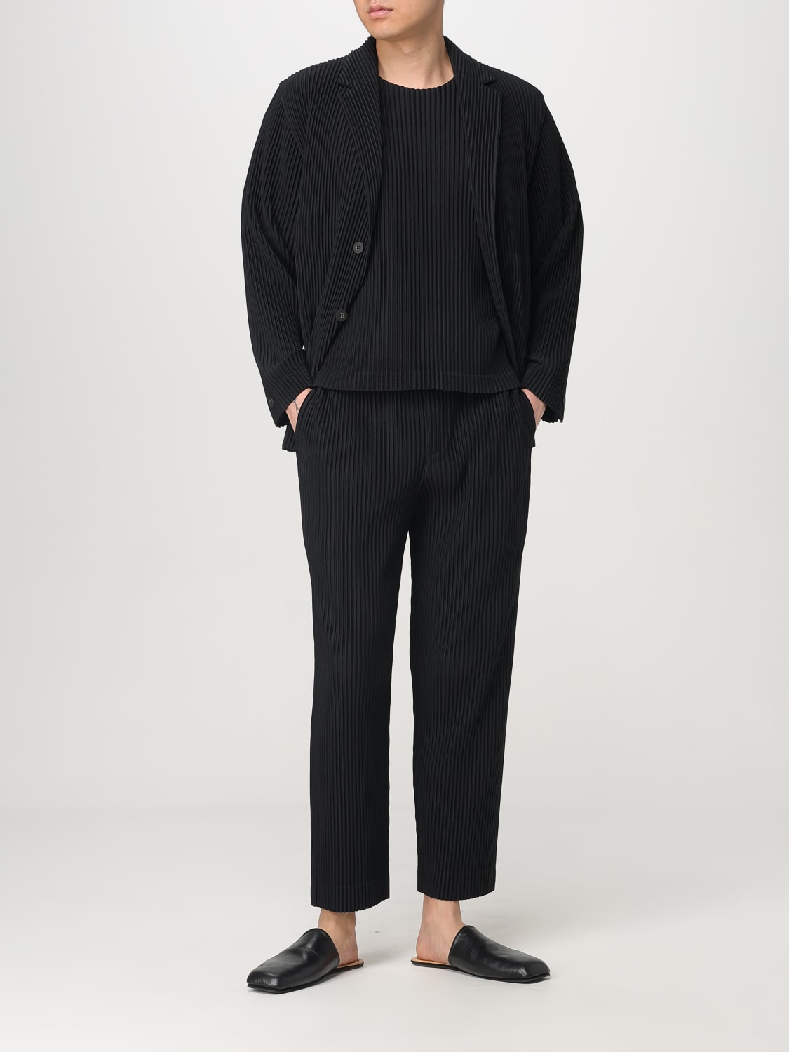 Tシャツ・カットソー HOMME PLISSE' ISSEY MIYAKE Men T-shirt Black HP56JK520 15 20921256_51505530_600.jpg