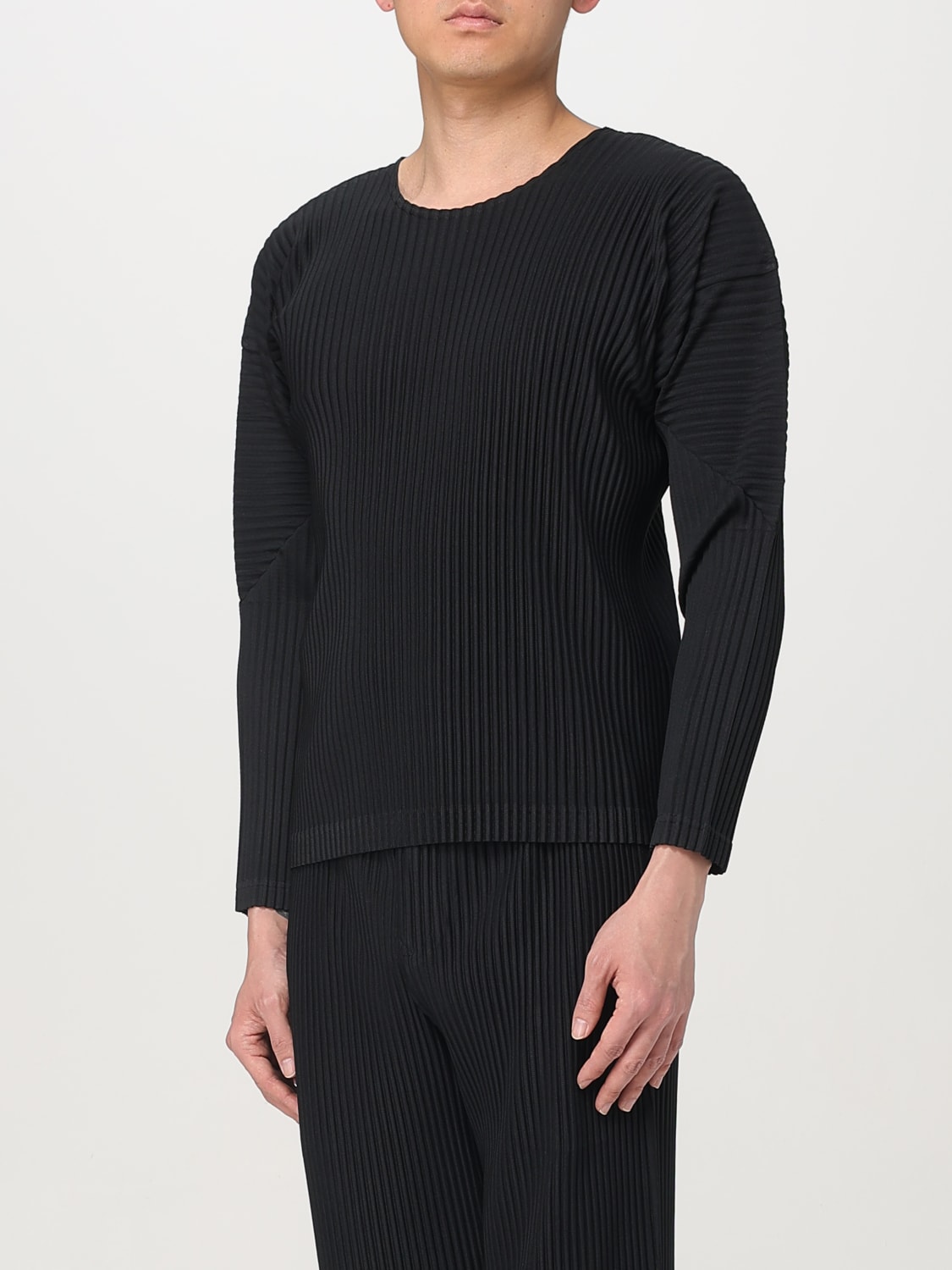 Tシャツ・カットソー HOMME PLISSE' ISSEY MIYAKE Men T-shirt Black HP56JK521 15 HOMME PLISSE' ISSEY MIYAKE: T-shirt men - Black | Homme