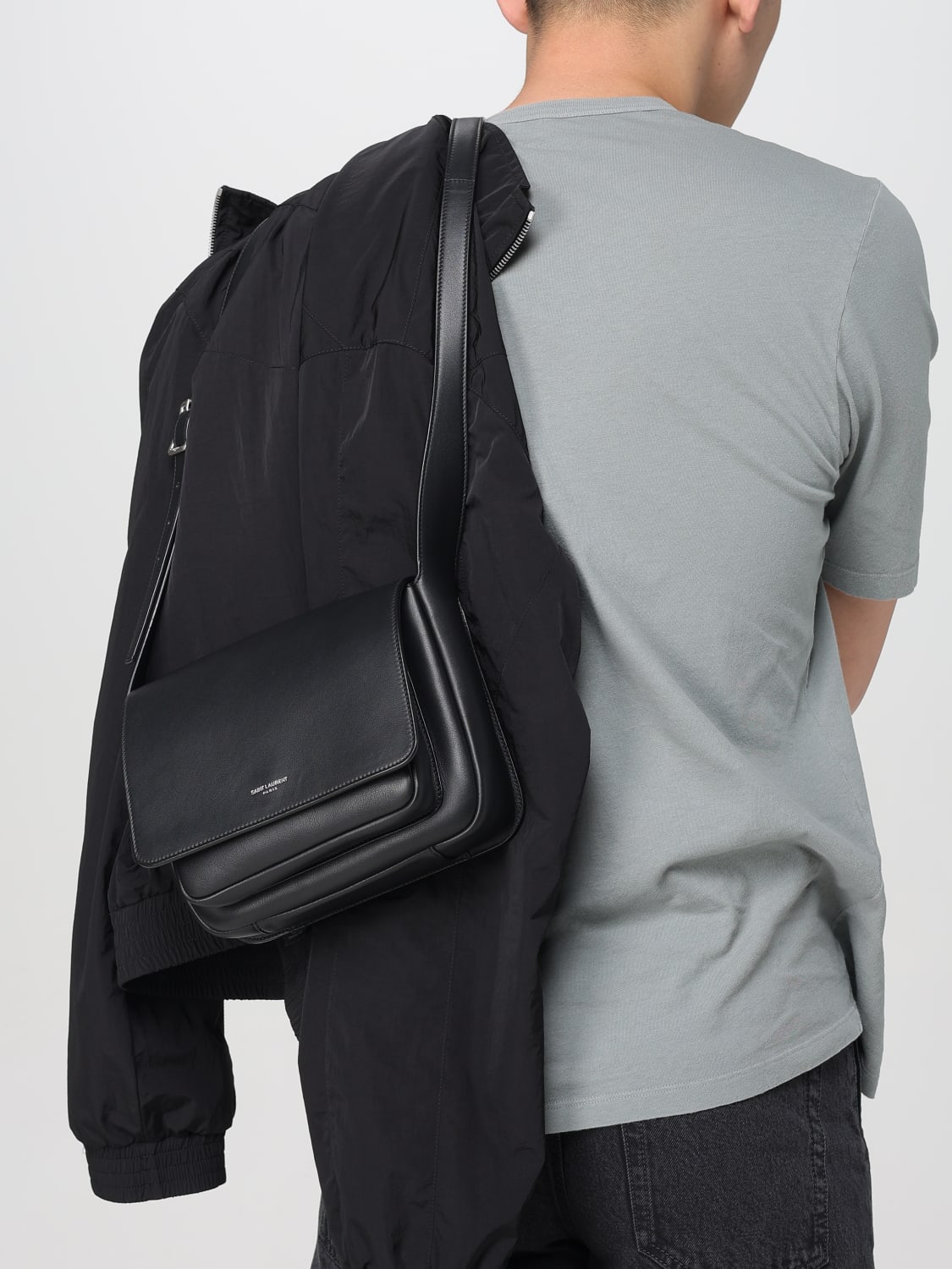 ショルダーバッグ SAINT LAURENT Men Shoulder bag Black 819627AAD49 1000 SAINT LAURENT: Bags men - Black | Saint Laurent shoulder bag