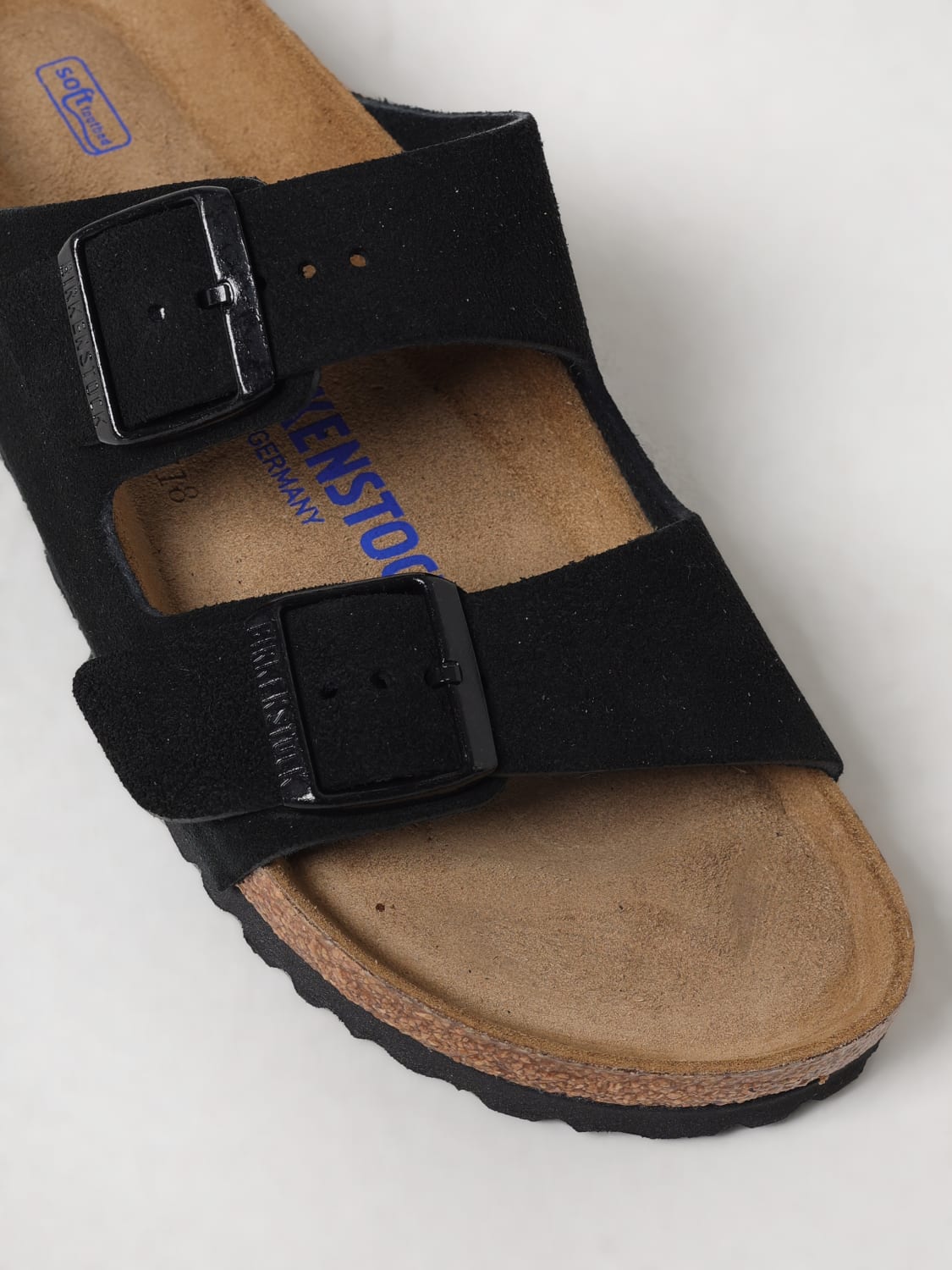 シューズ・サンダルその他 BIRKENSTOCK Woman Flat sandals Black 1026877 Wedge Heels for Women | buy online at BIRKENSTOCK