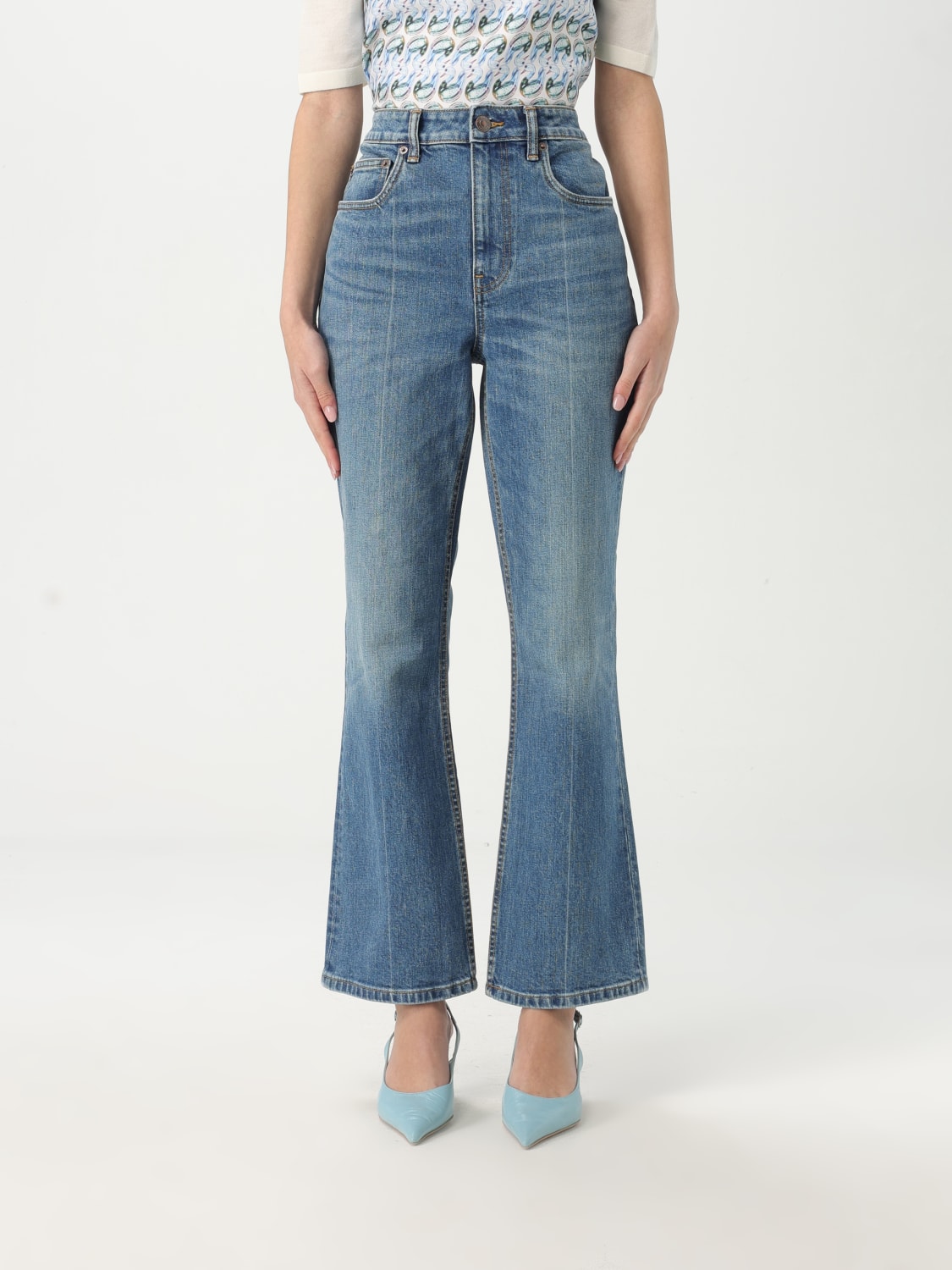 デニム・ジーパン TORY BURCH Woman Jeans Denim 168287 429 cropped-flare-jean-on-model-